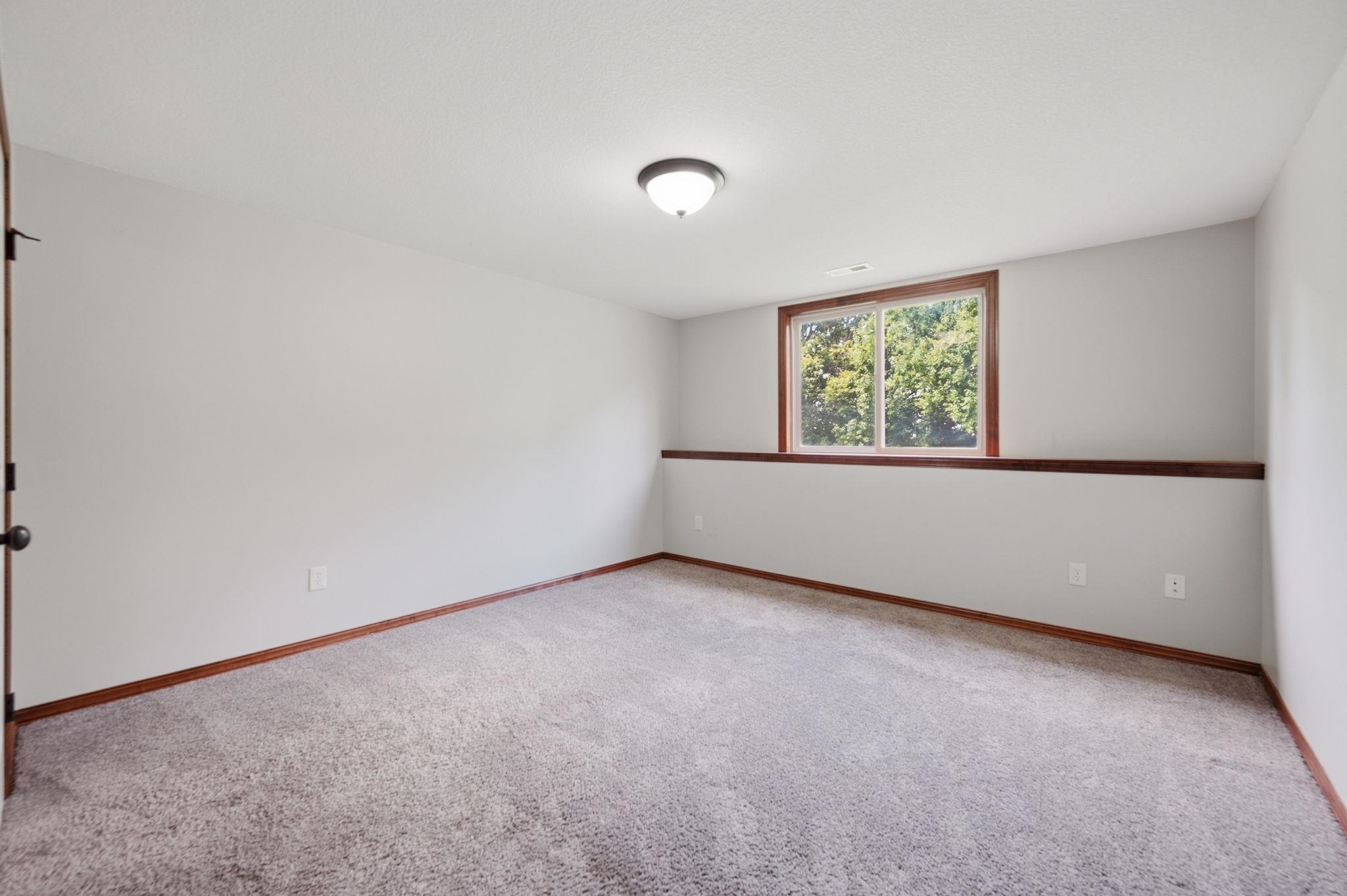 2243 N Silverdale St Property Photo 26