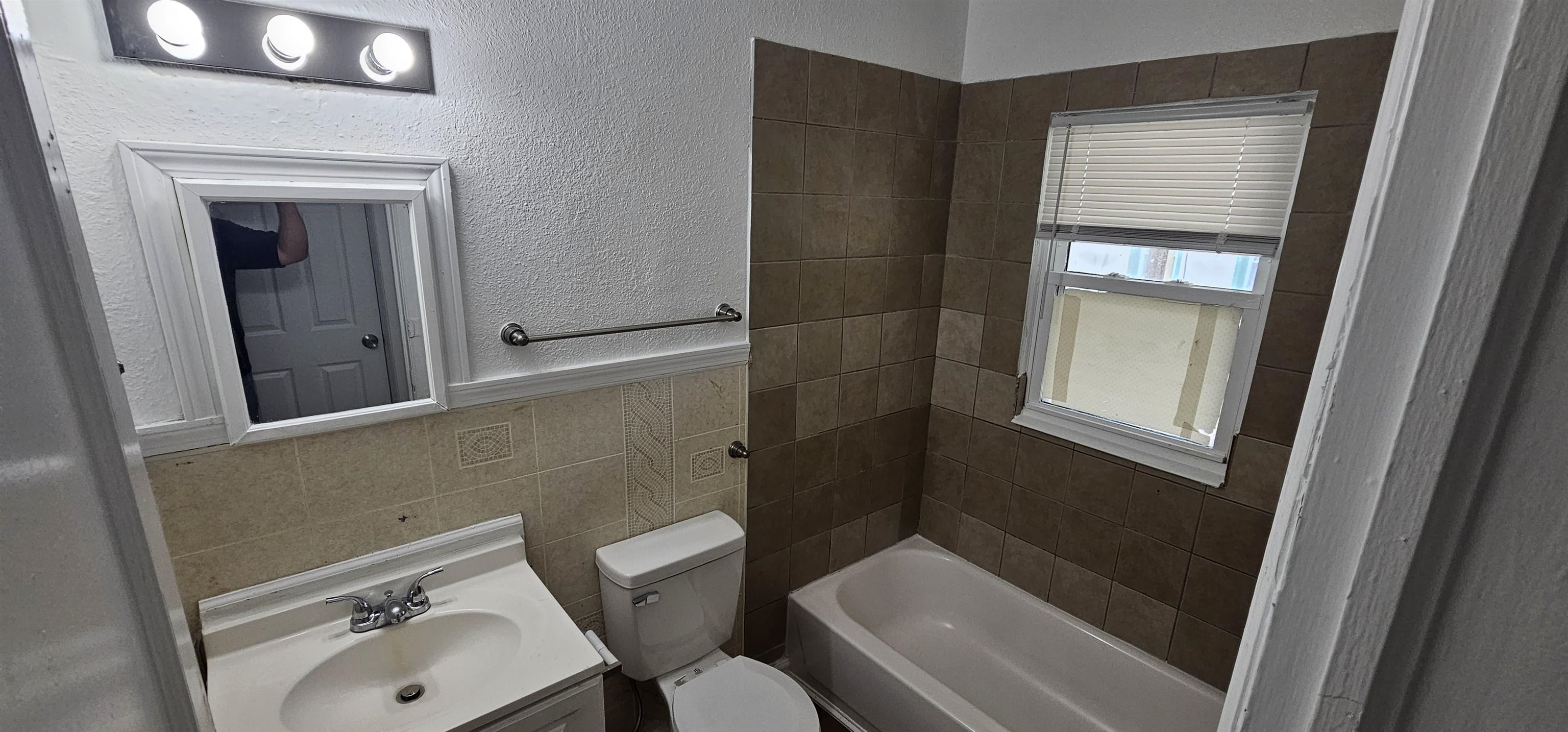 1627-1629 N Fairmount Ave. Property Photo 26