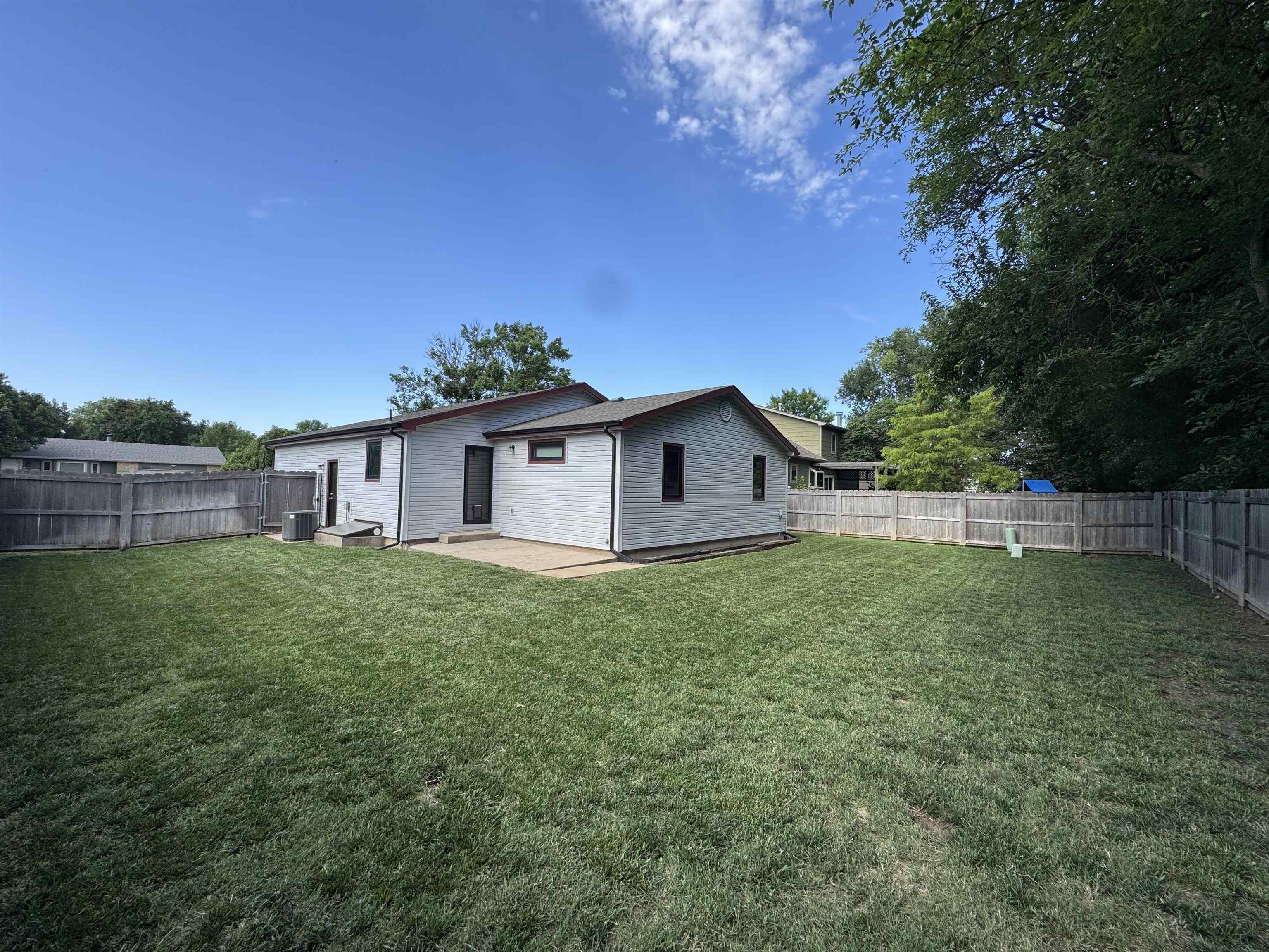 11210 W Jewell St Property Photo 19