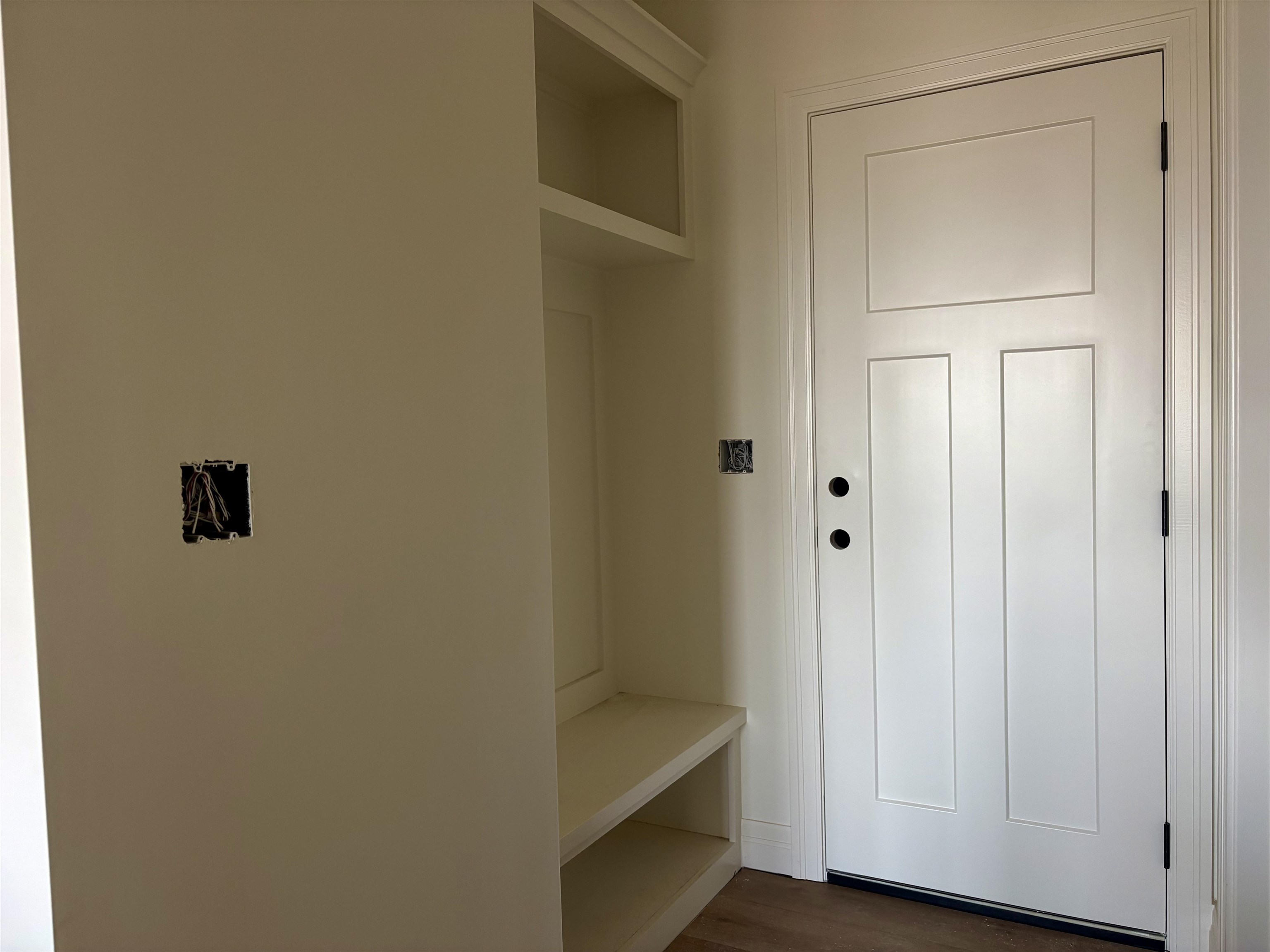 114 E Hickam St. Property Photo 8