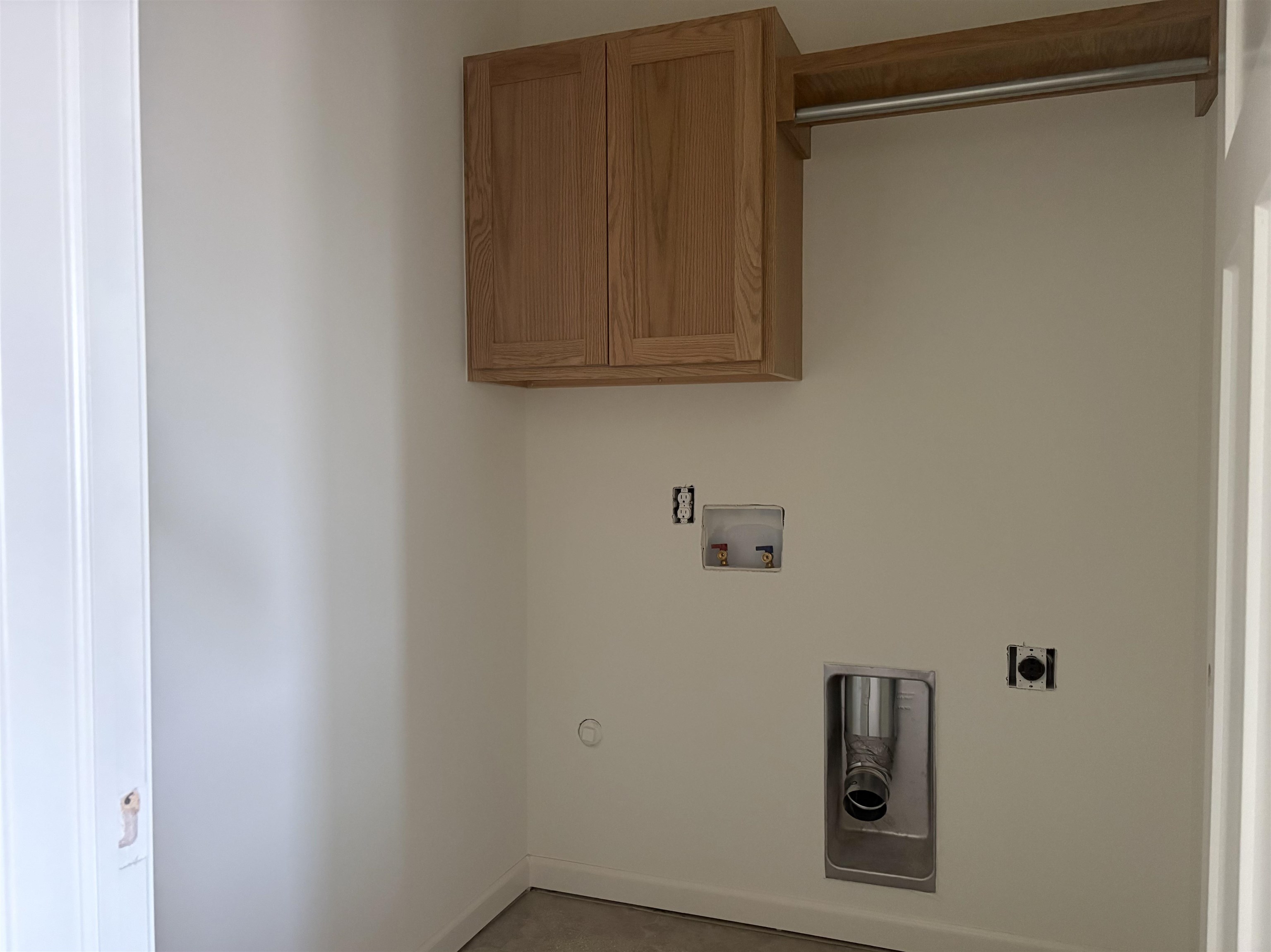 114 E Hickam St. Property Photo 9