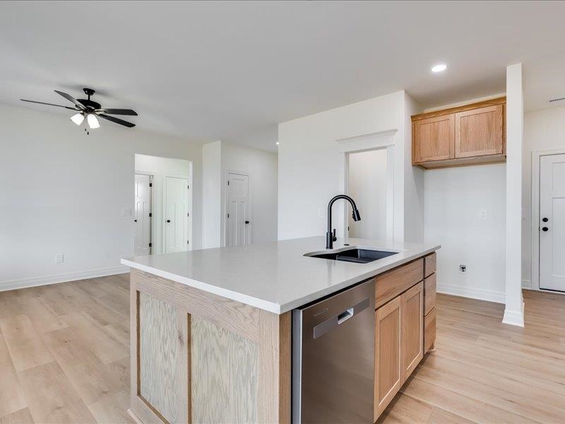 114 E Hickam St. Property Photo 12