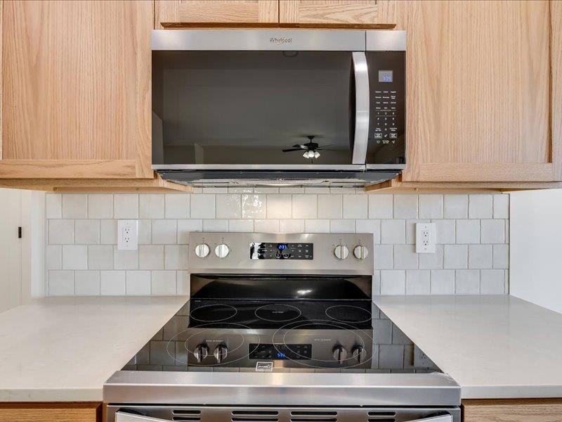 114 E Hickam St. Property Photo 14