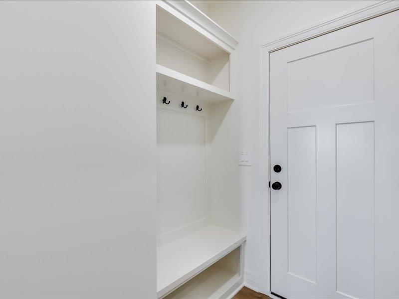 114 E Hickam St. Property Photo 16