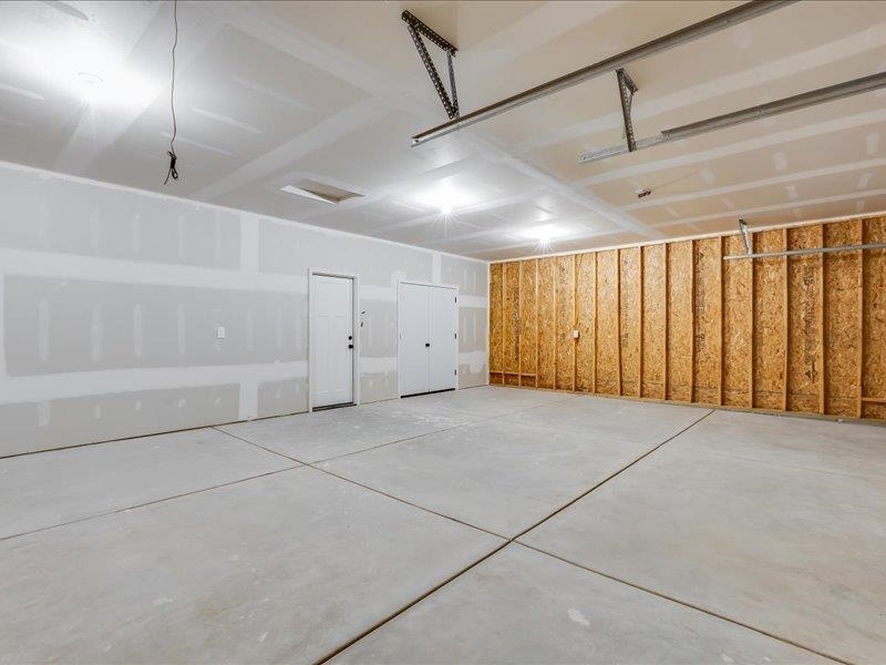114 E Hickam St. Property Photo 31