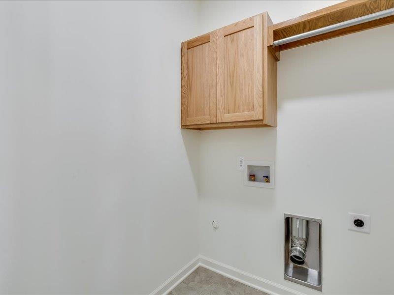 114 E Hickam St. Property Photo 32