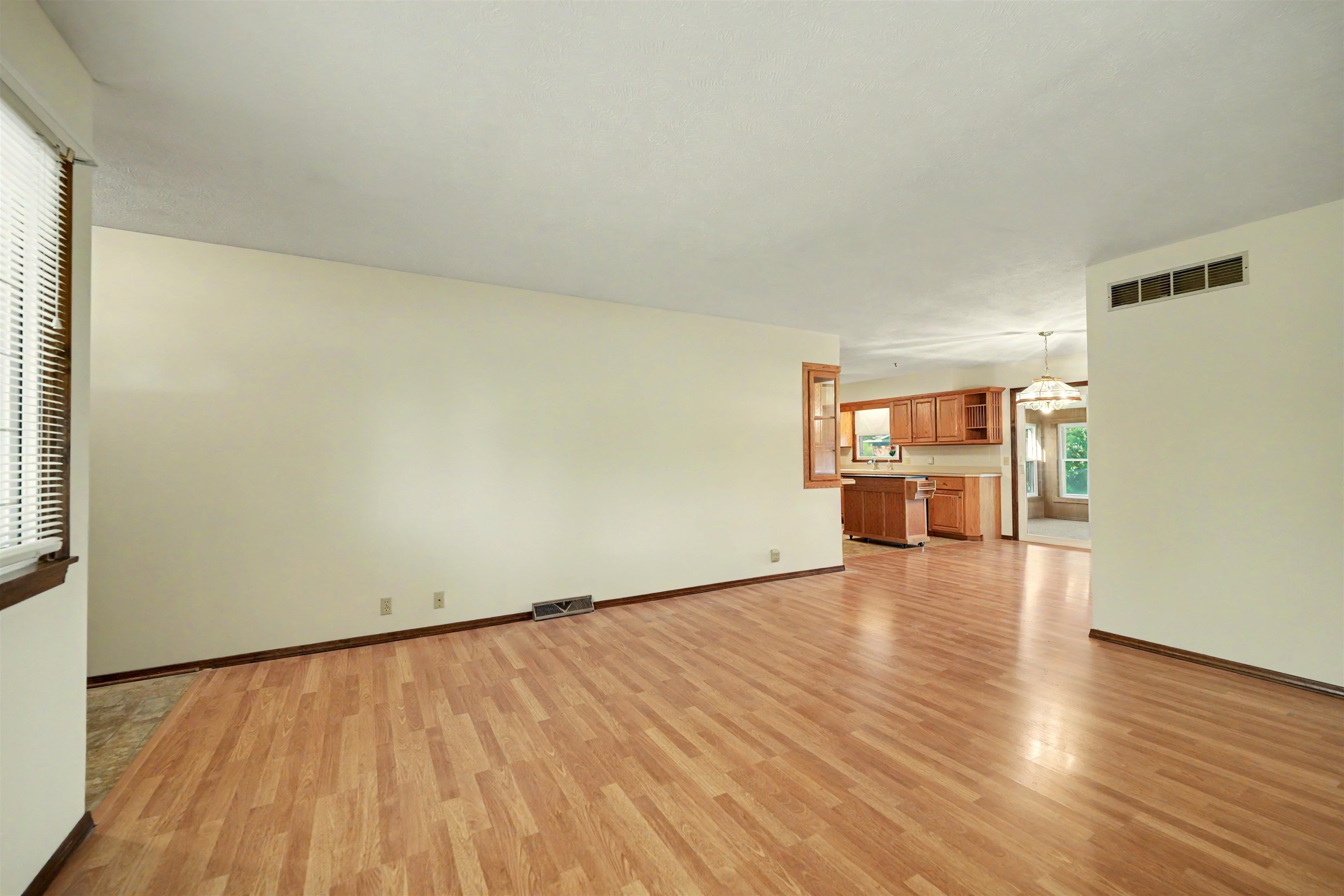 2625 Robin Rd Property Photo 4