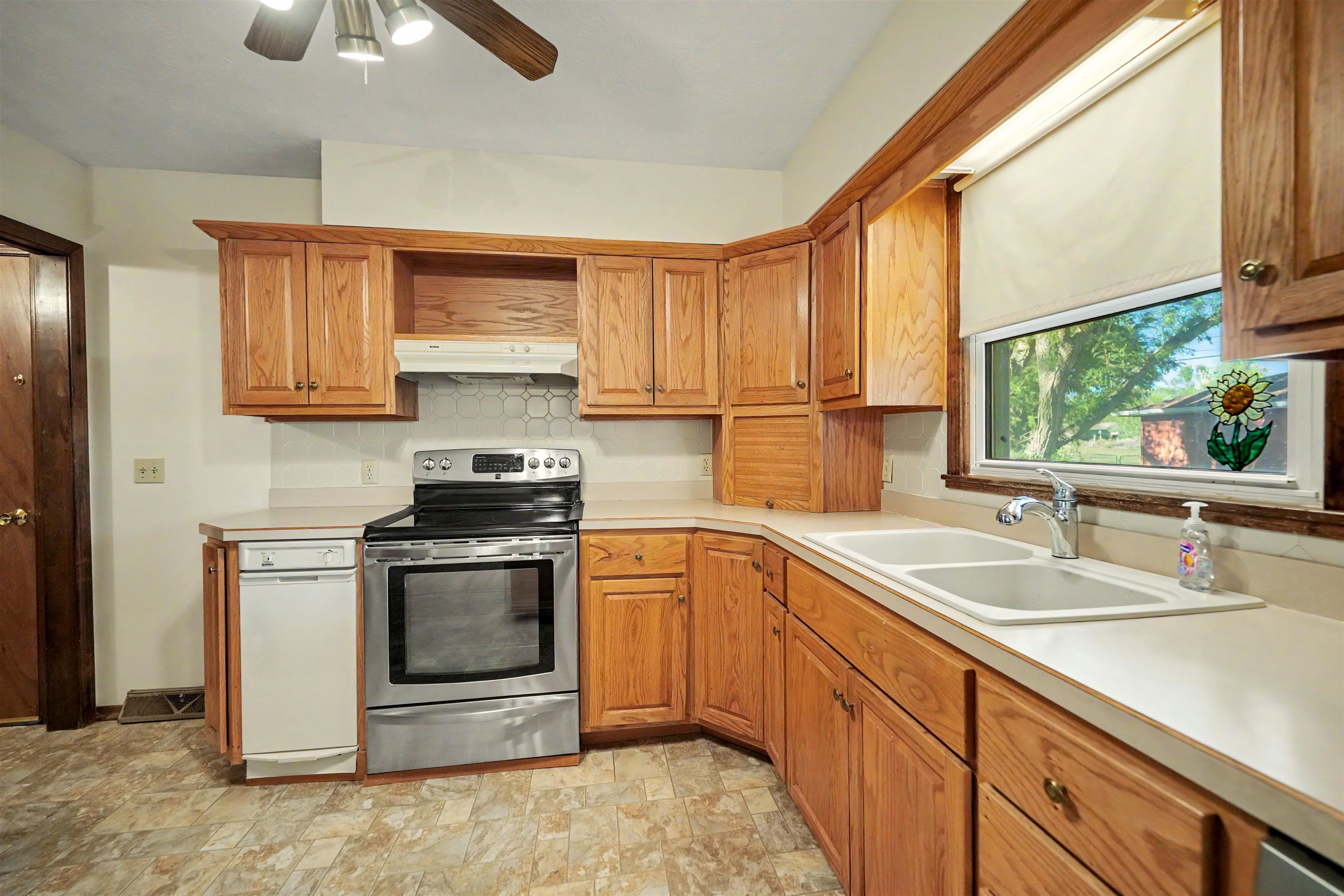 2625 Robin Rd Property Photo 9