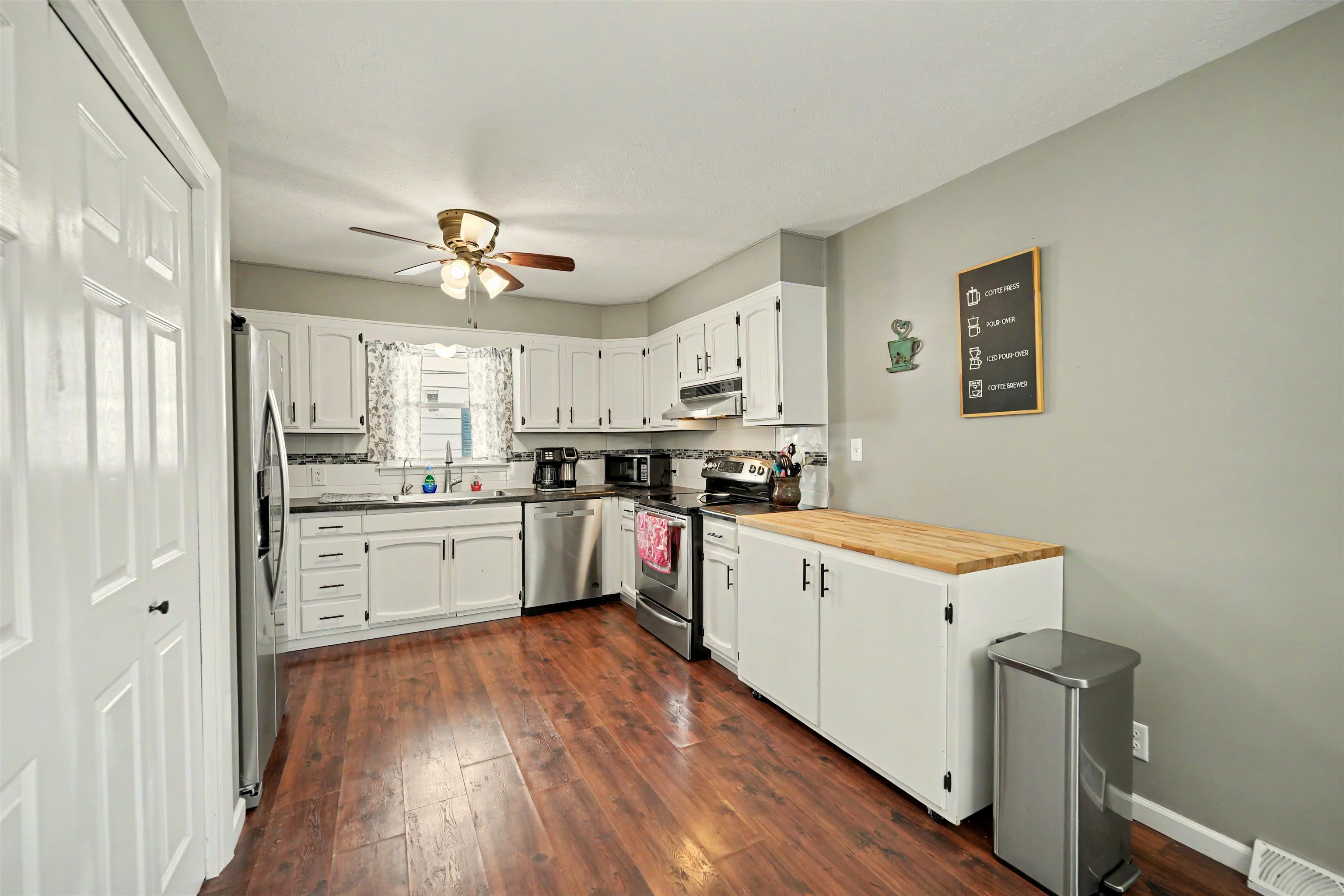 647 E Neal Ave Property Photo 16