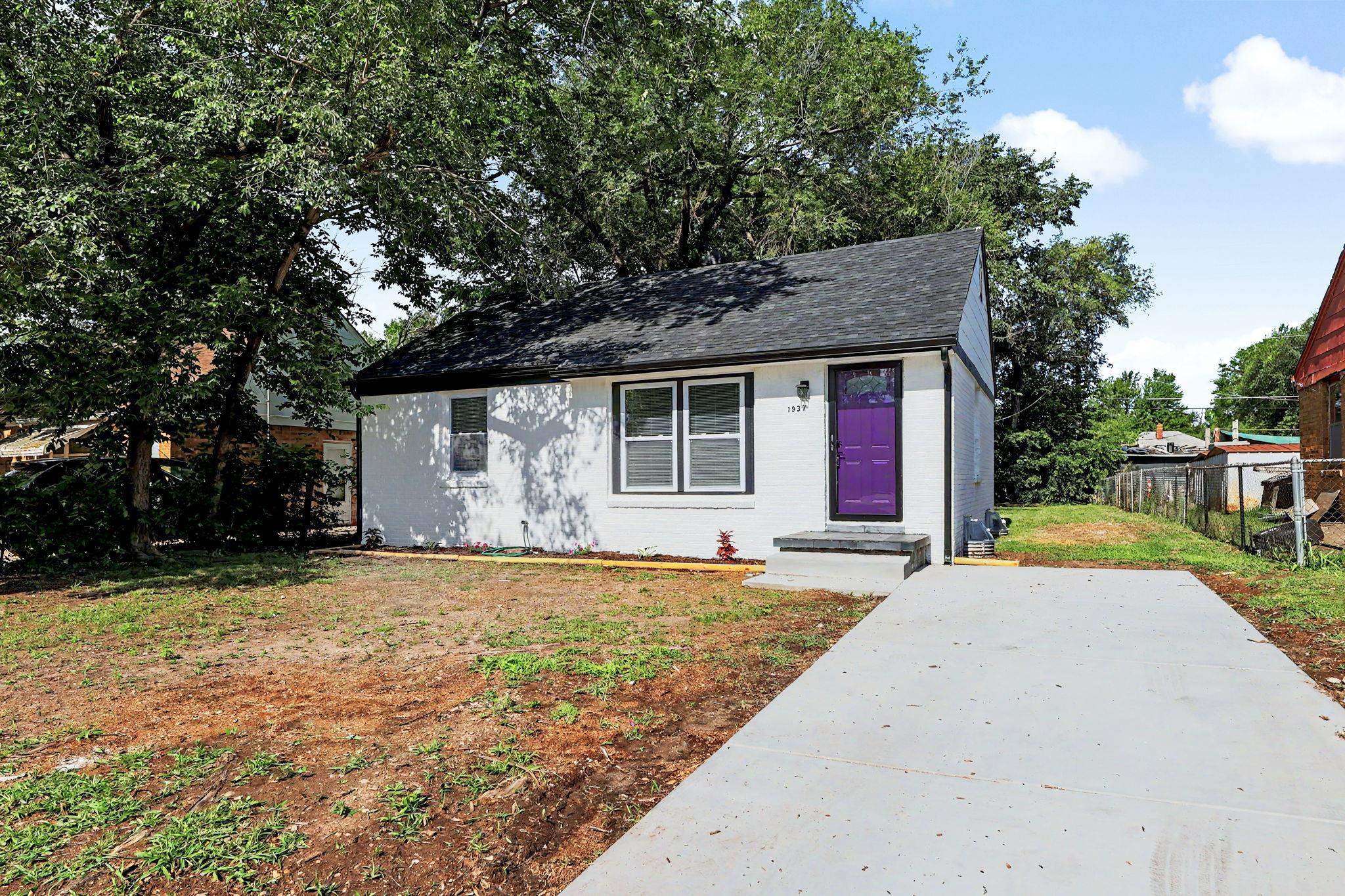 1937 N Piatt Ave Property Photo 2
