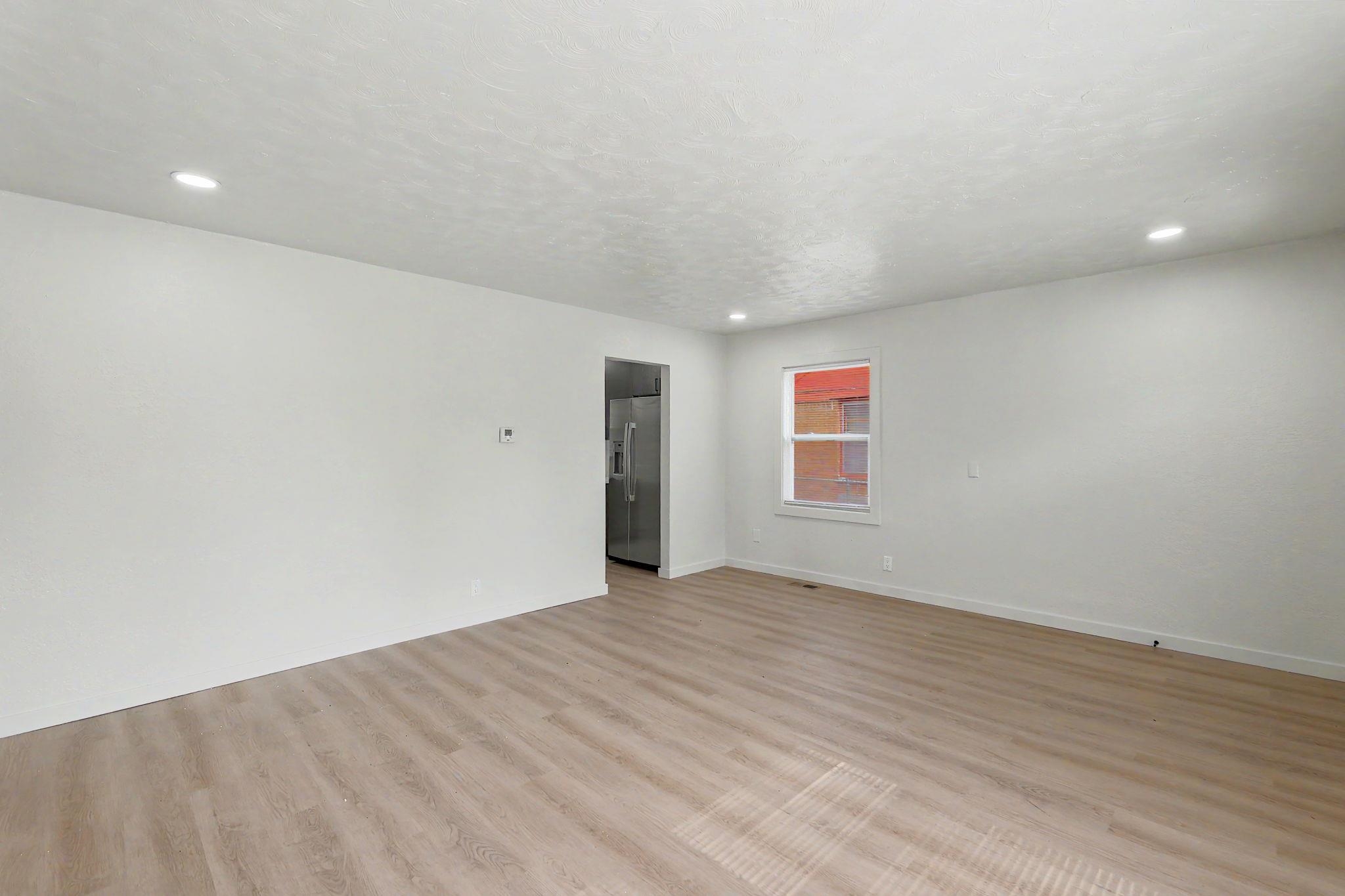 1937 N Piatt Ave Property Photo 6