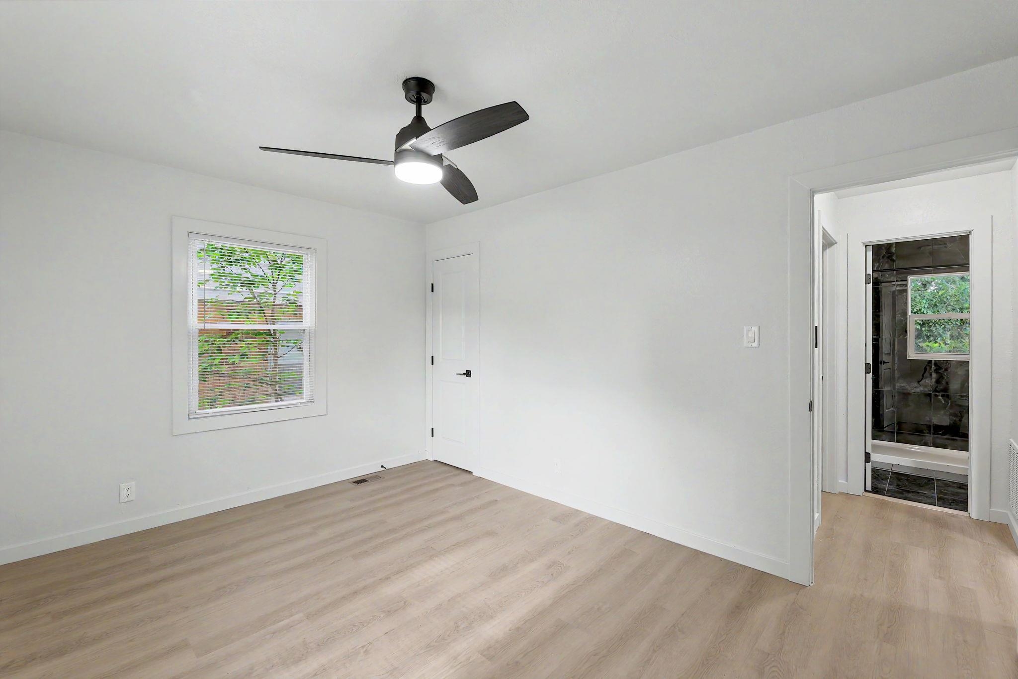 1937 N Piatt Ave Property Photo 8