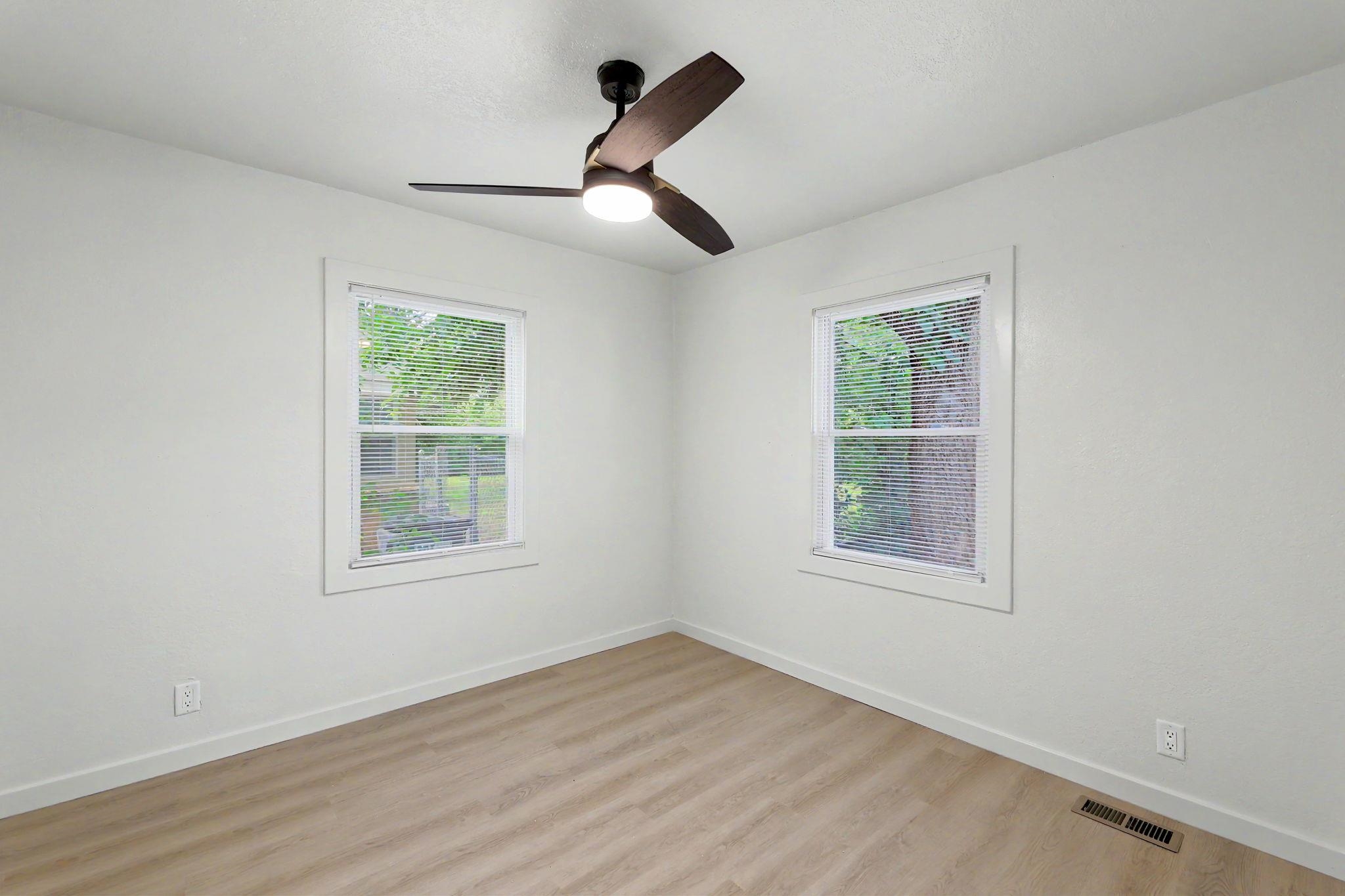 1937 N Piatt Ave Property Photo 21