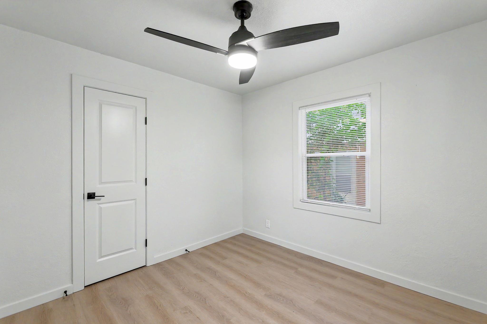 1937 N Piatt Ave Property Photo 23