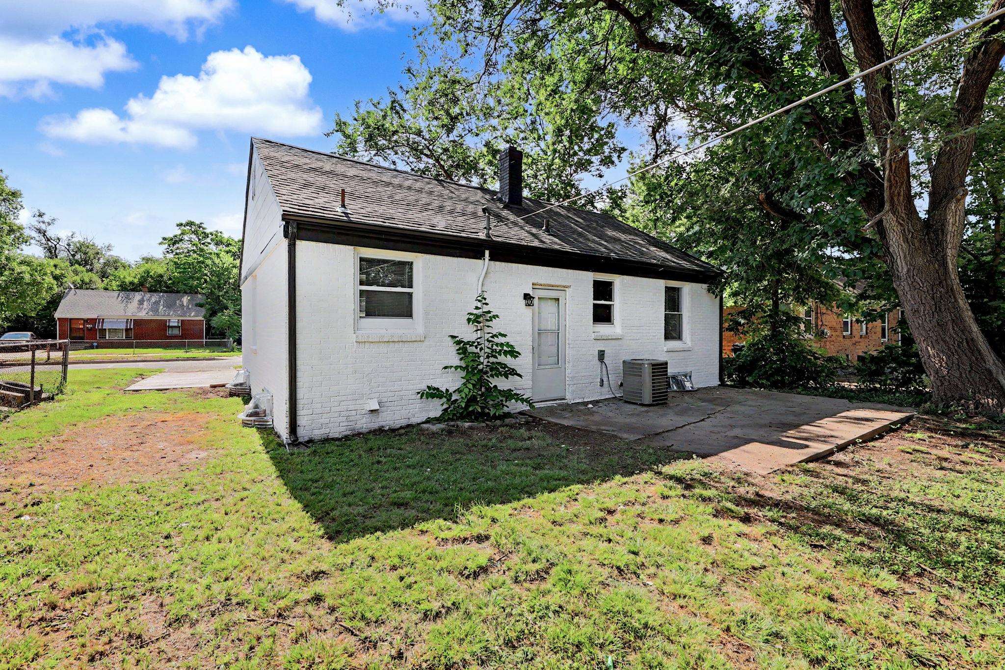 1937 N Piatt Ave Property Photo 34