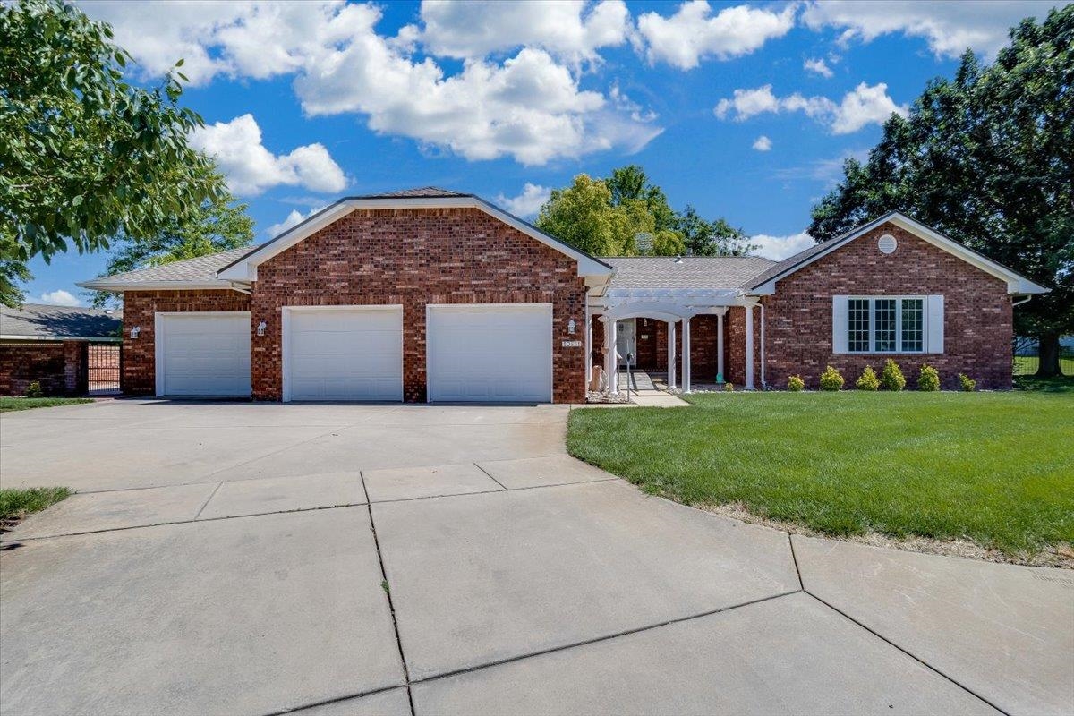 10531 W Millpond St Property Photo 1