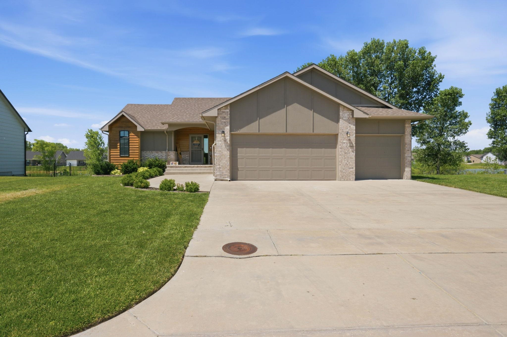 517 S Horseshoe Bend Property Photo 1