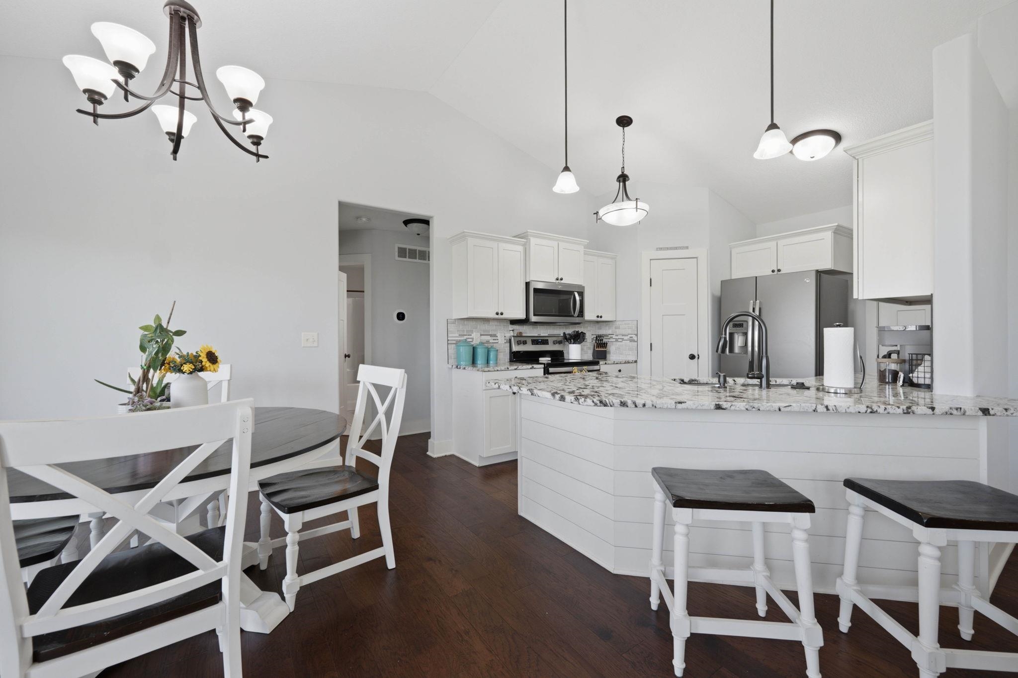 517 S Horseshoe Bend Property Photo 8