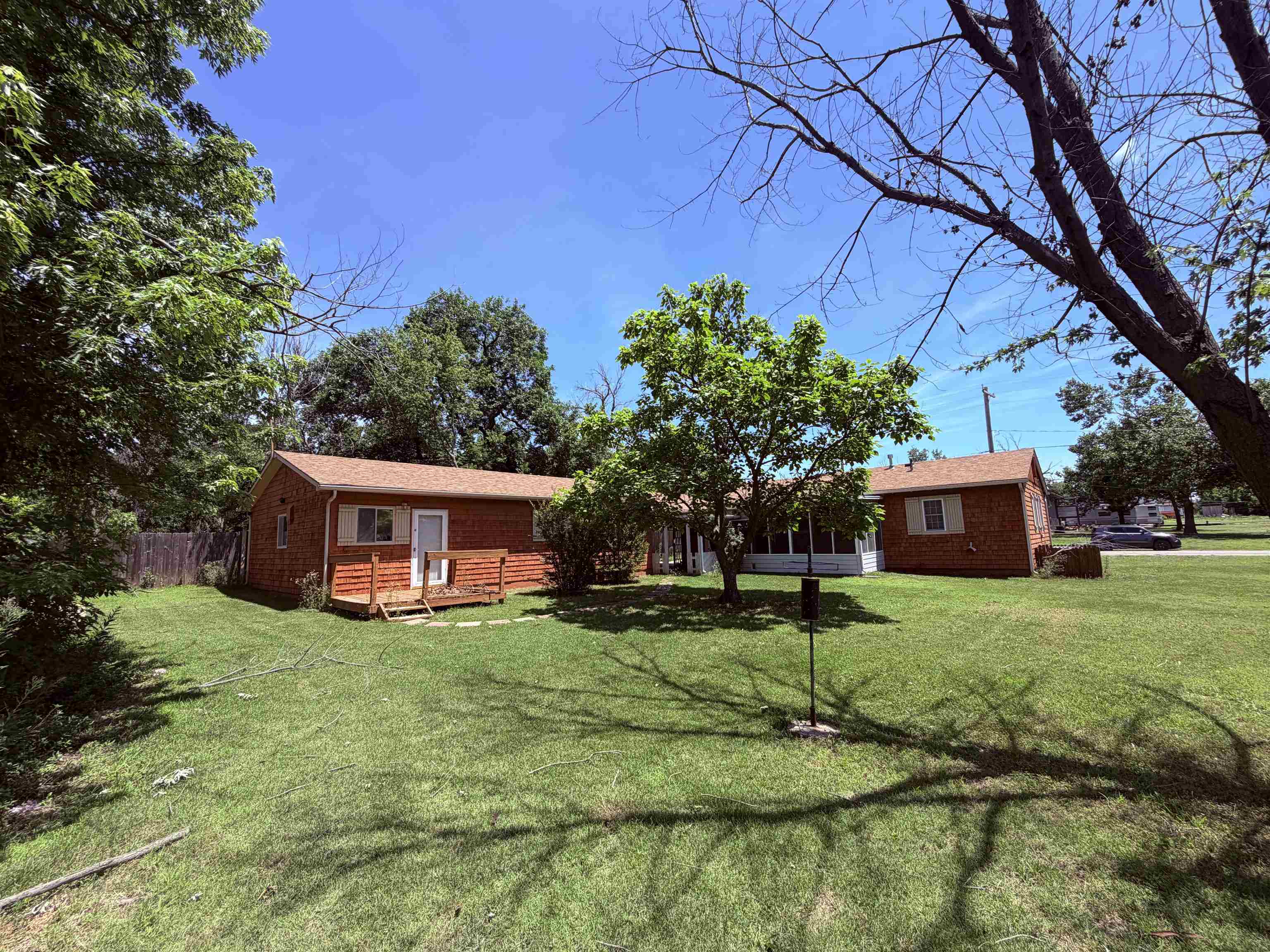1022 S Cherry St. Property Photo 23