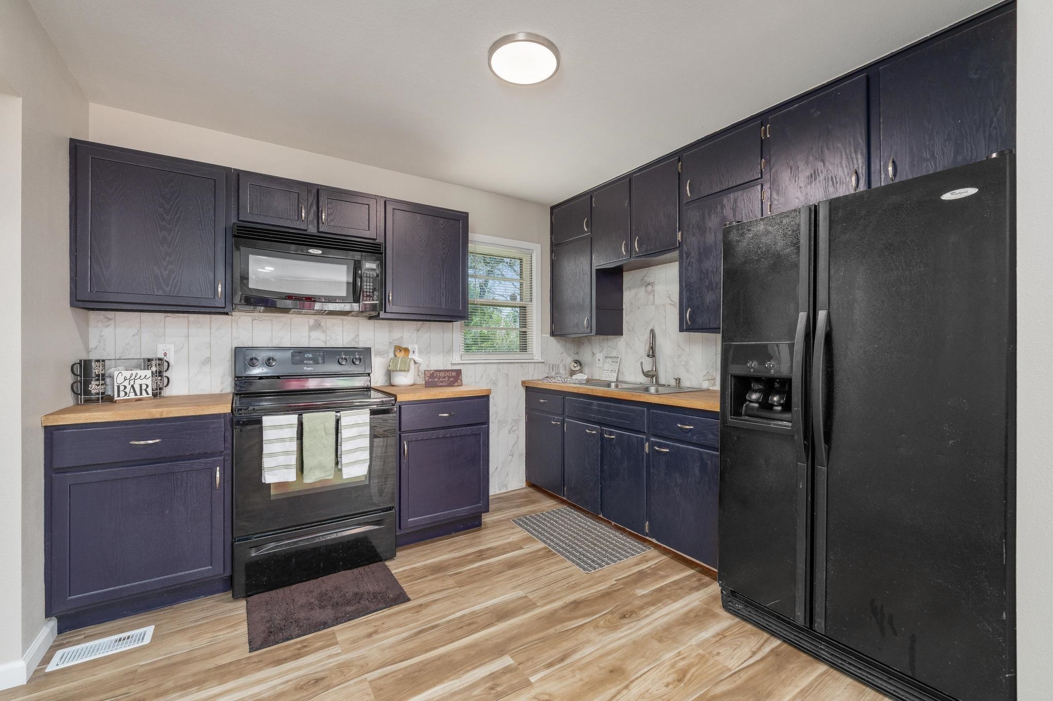 542 W Sunrise Dr Property Photo 8