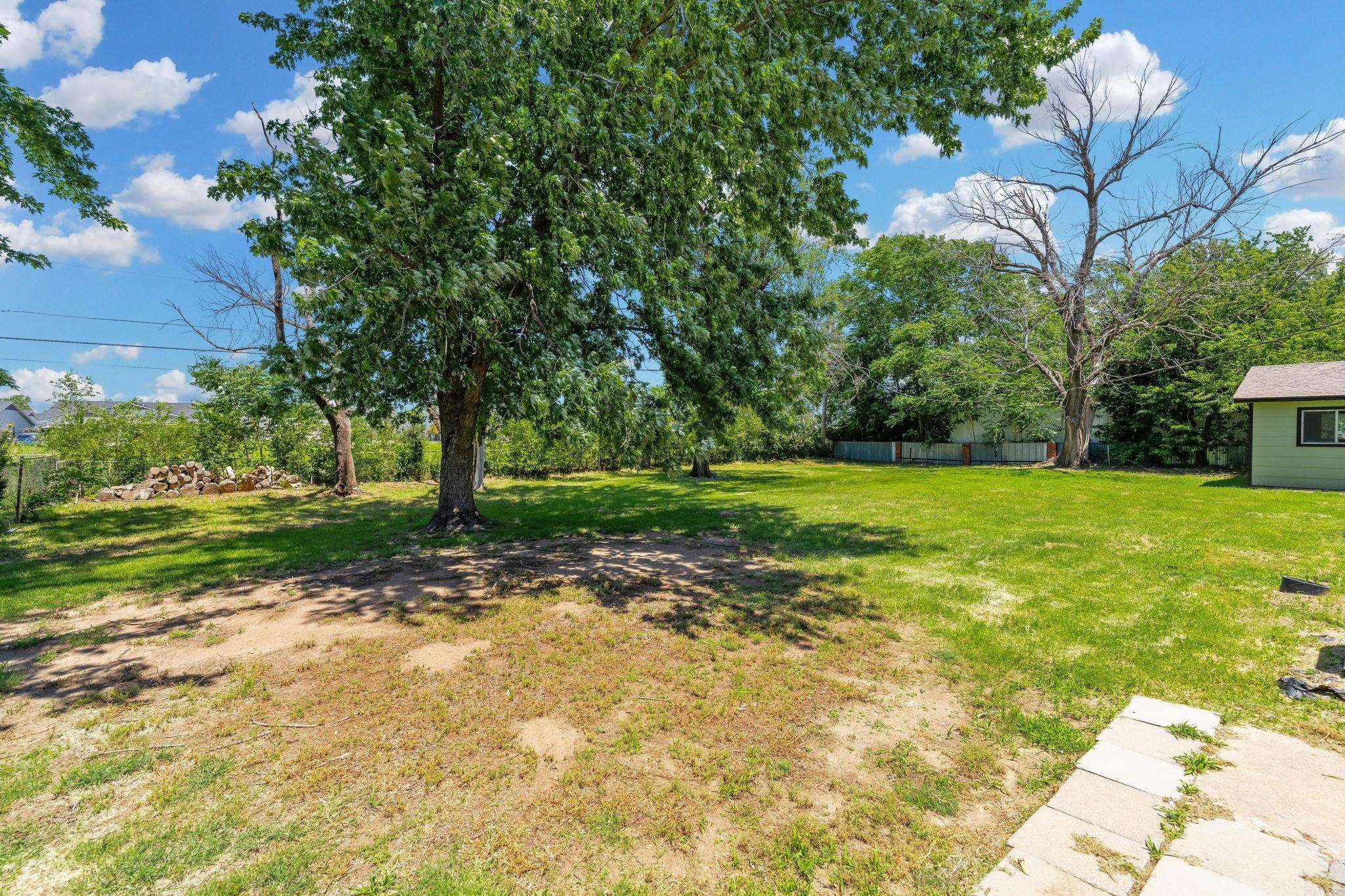 542 W Sunrise Dr Property Photo 25
