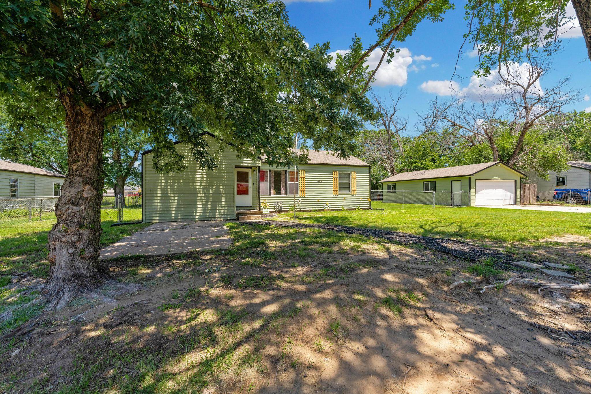542 W Sunrise Dr Property Photo 33