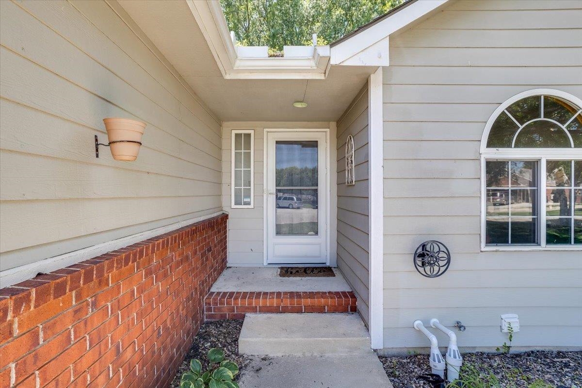 2721 N Stoney Point Ct Property Photo 4