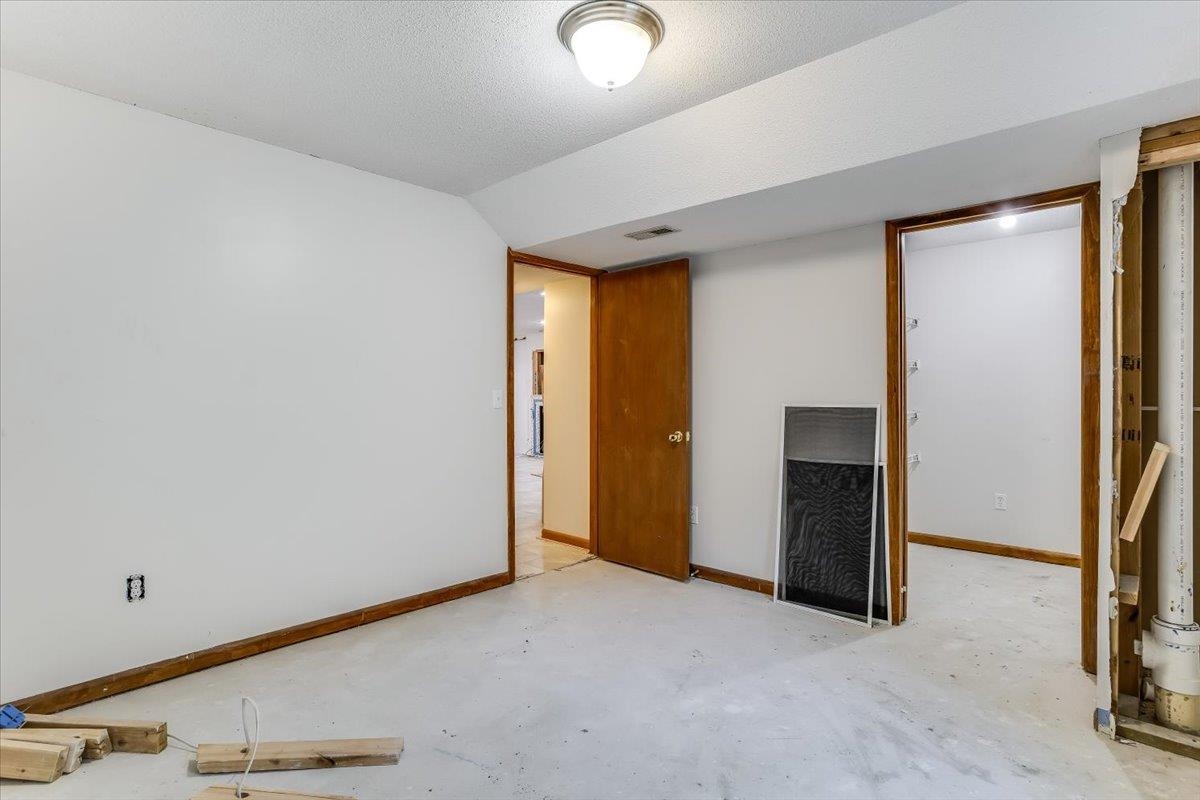 2721 N Stoney Point Ct Property Photo 29