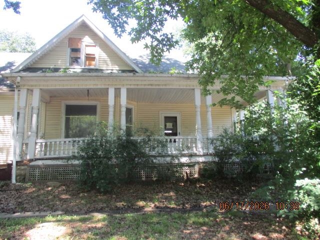 1400 Grand Ave Property Photo 1