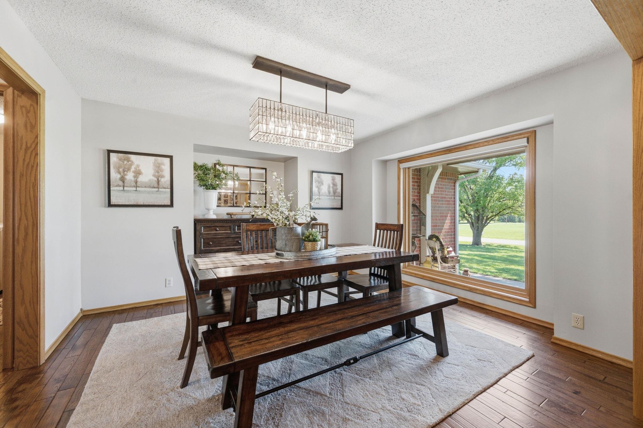 2327 N Forestview Property Photo 14