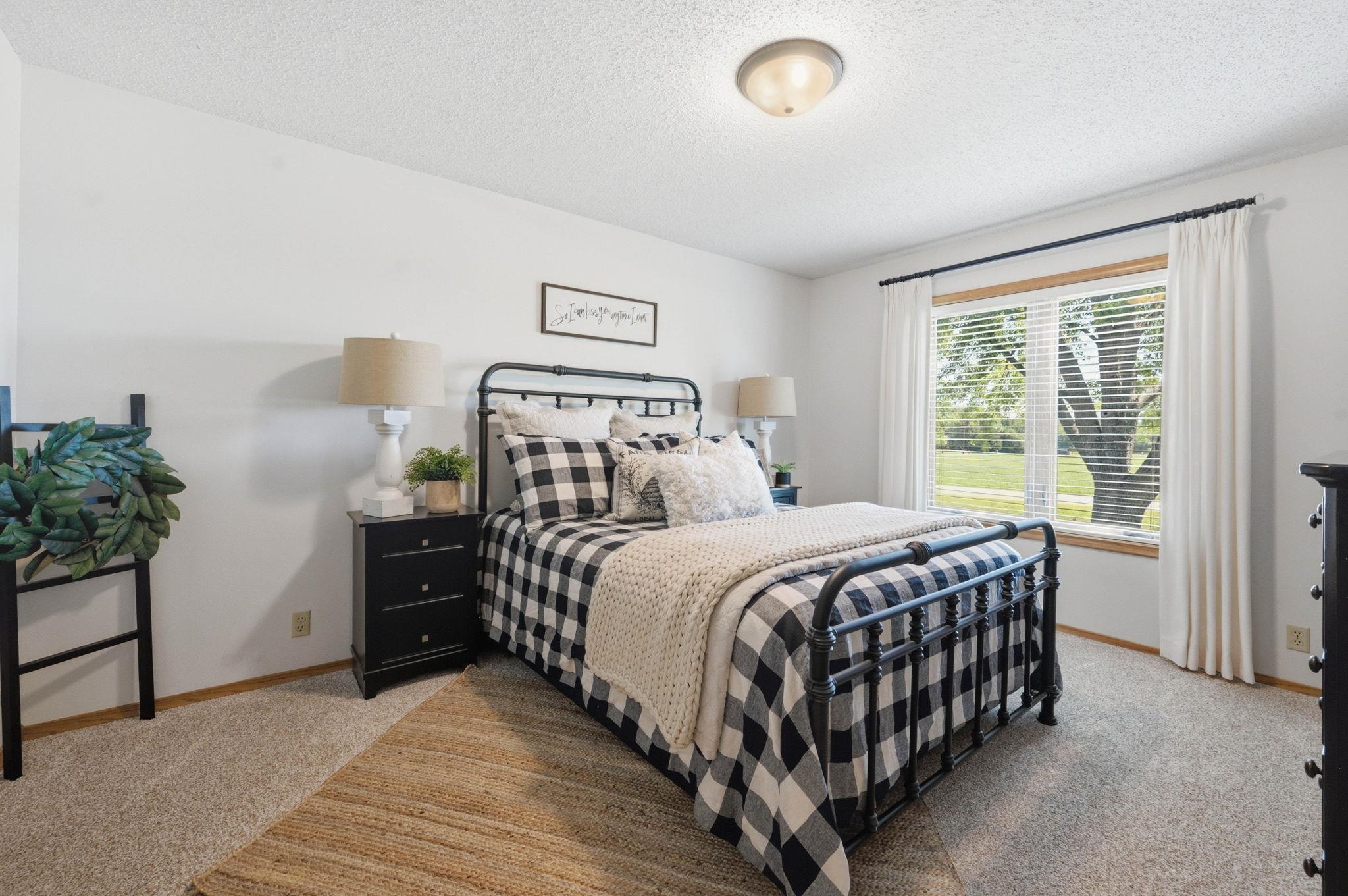 2327 N Forestview Property Photo 19
