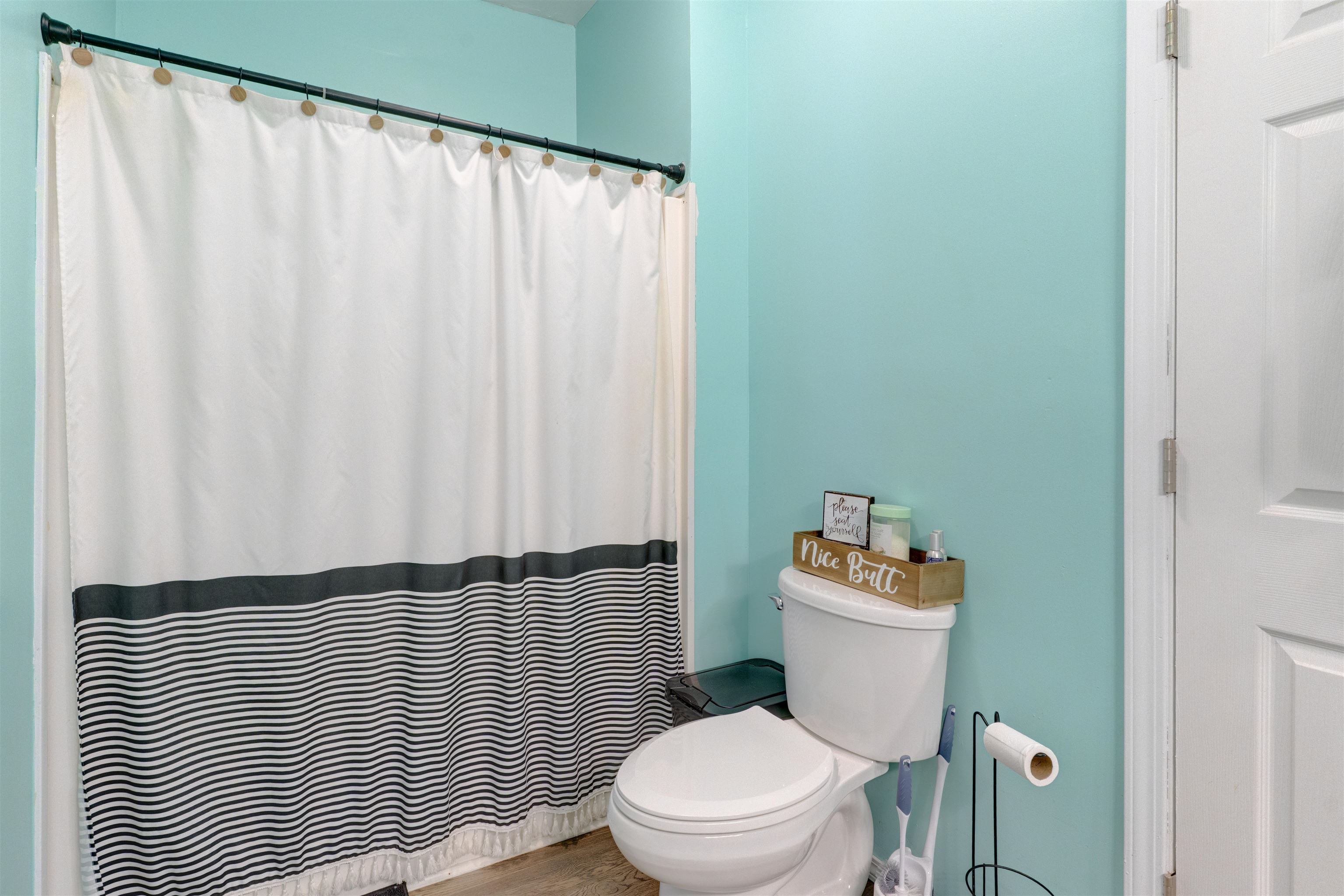 1326 S Summit St Property Photo 10