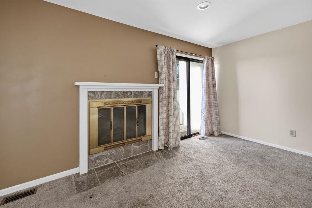 2405 S Capri Property Photo 9