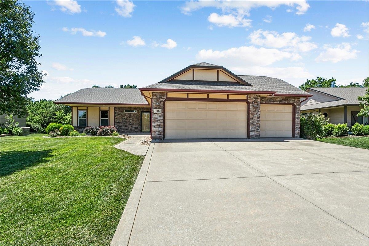 1213 N Hamilton Cir Property Photo 1