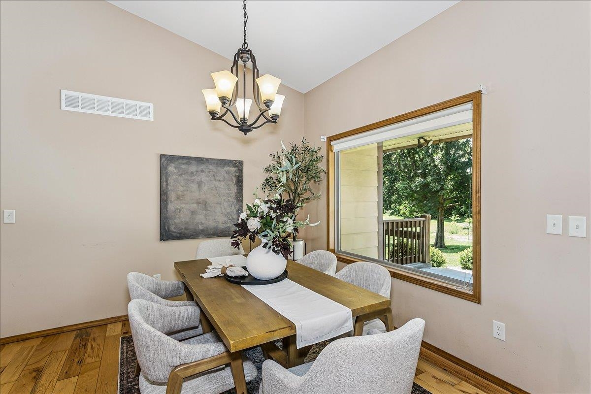 1213 N Hamilton Cir Property Photo 5