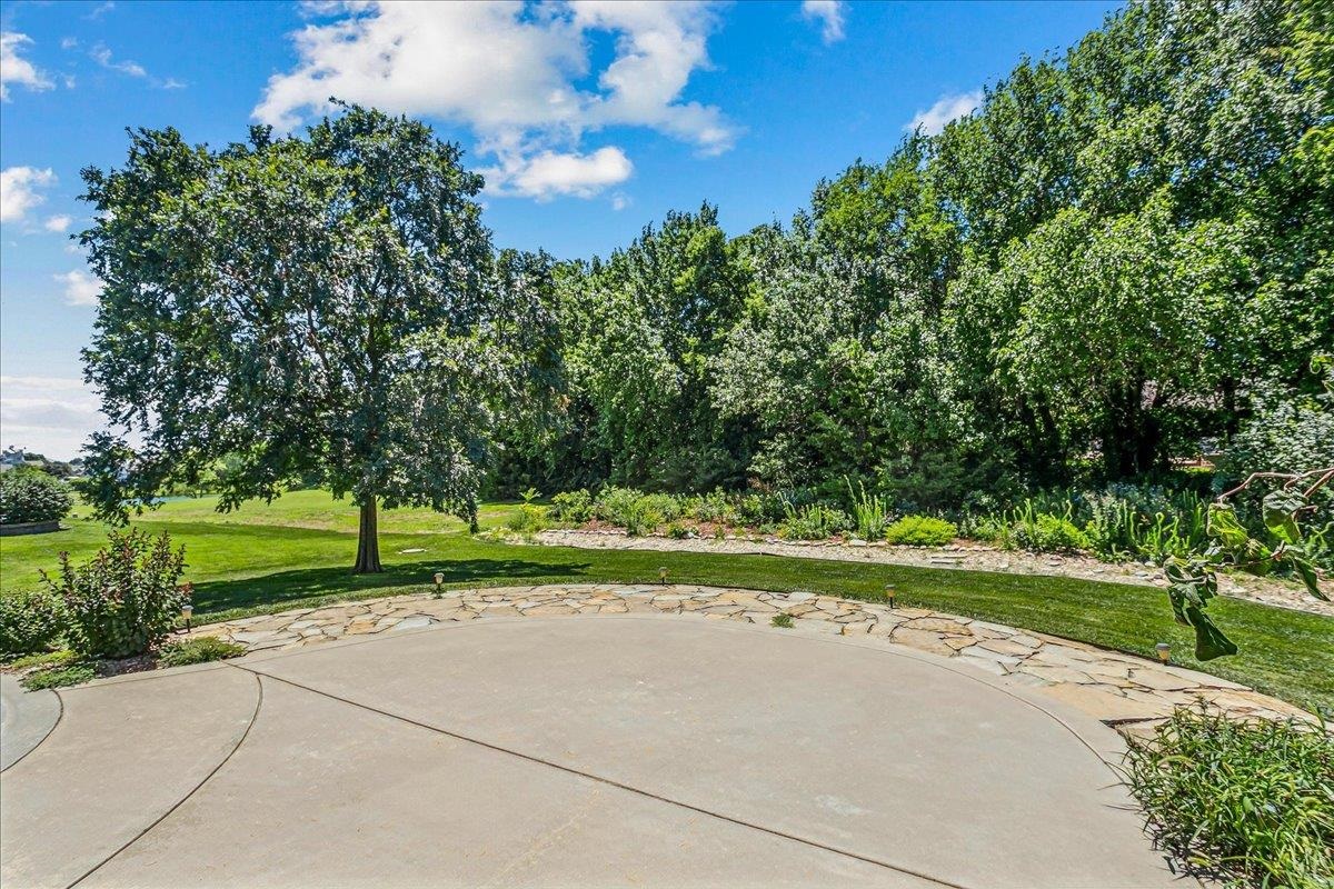 1213 N Hamilton Cir Property Photo 17