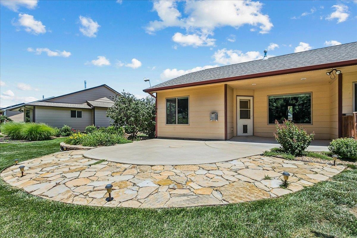 1213 N Hamilton Cir Property Photo 18