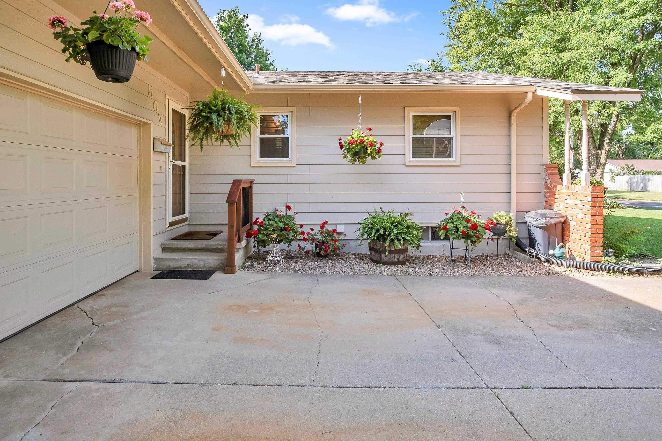 502 West Property Photo 3