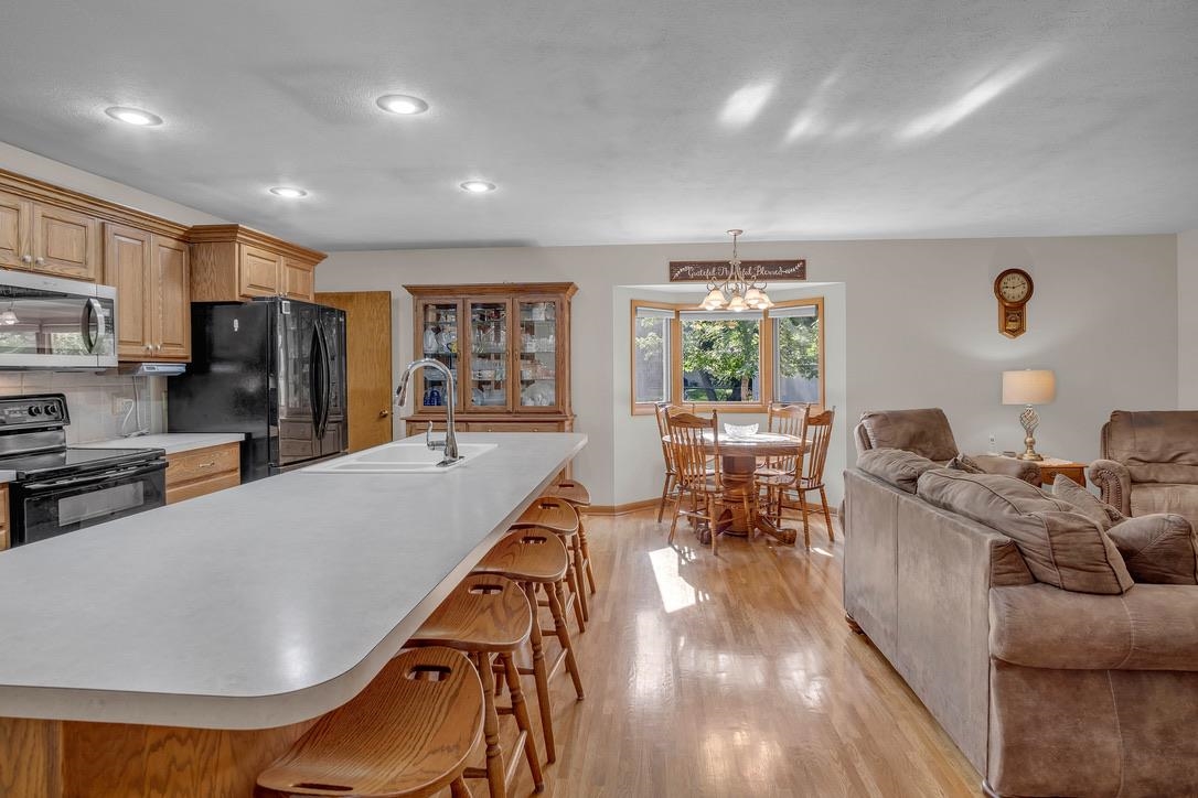 502 West Property Photo 6