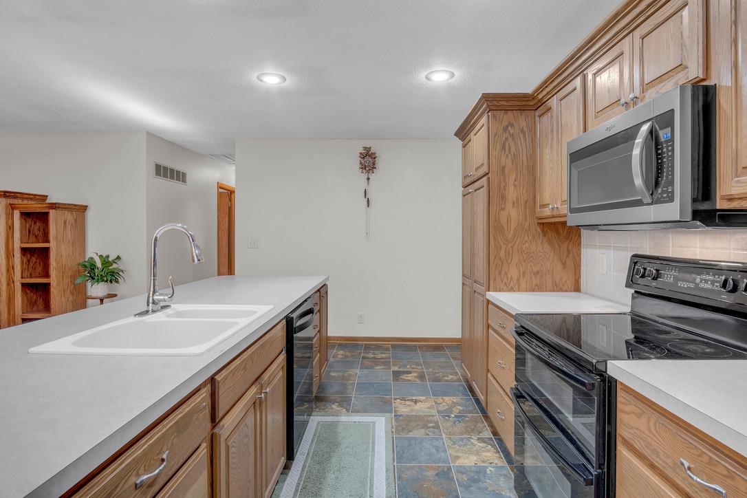 502 West Property Photo 12