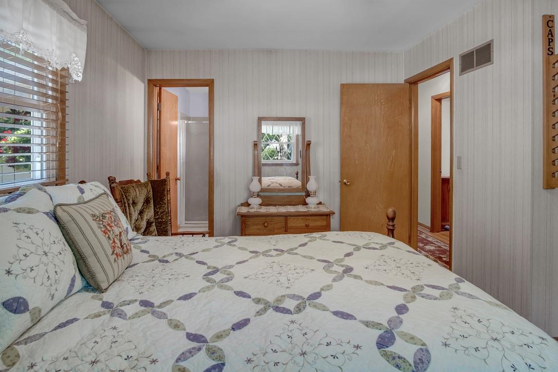 502 West Property Photo 20