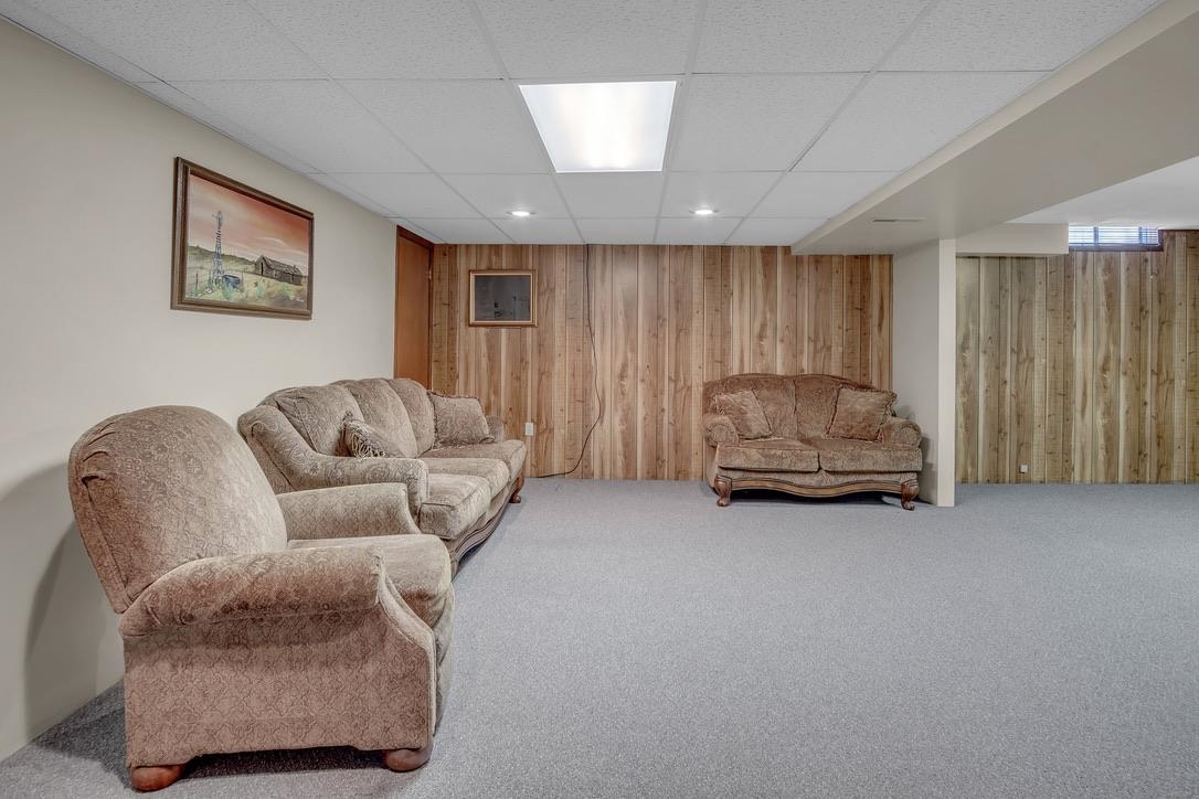 502 West Property Photo 25