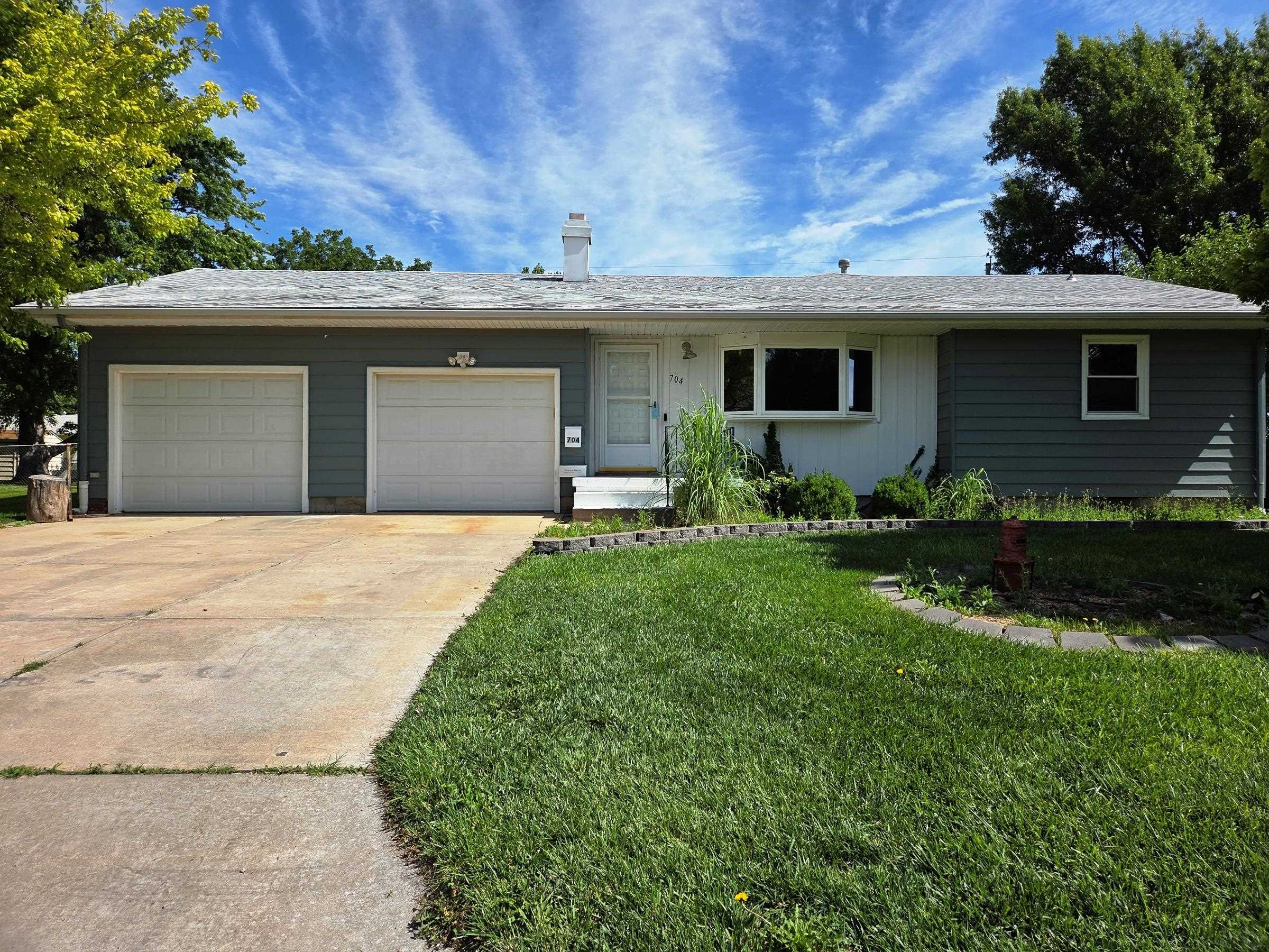 704 Northridge St Property Photo 1