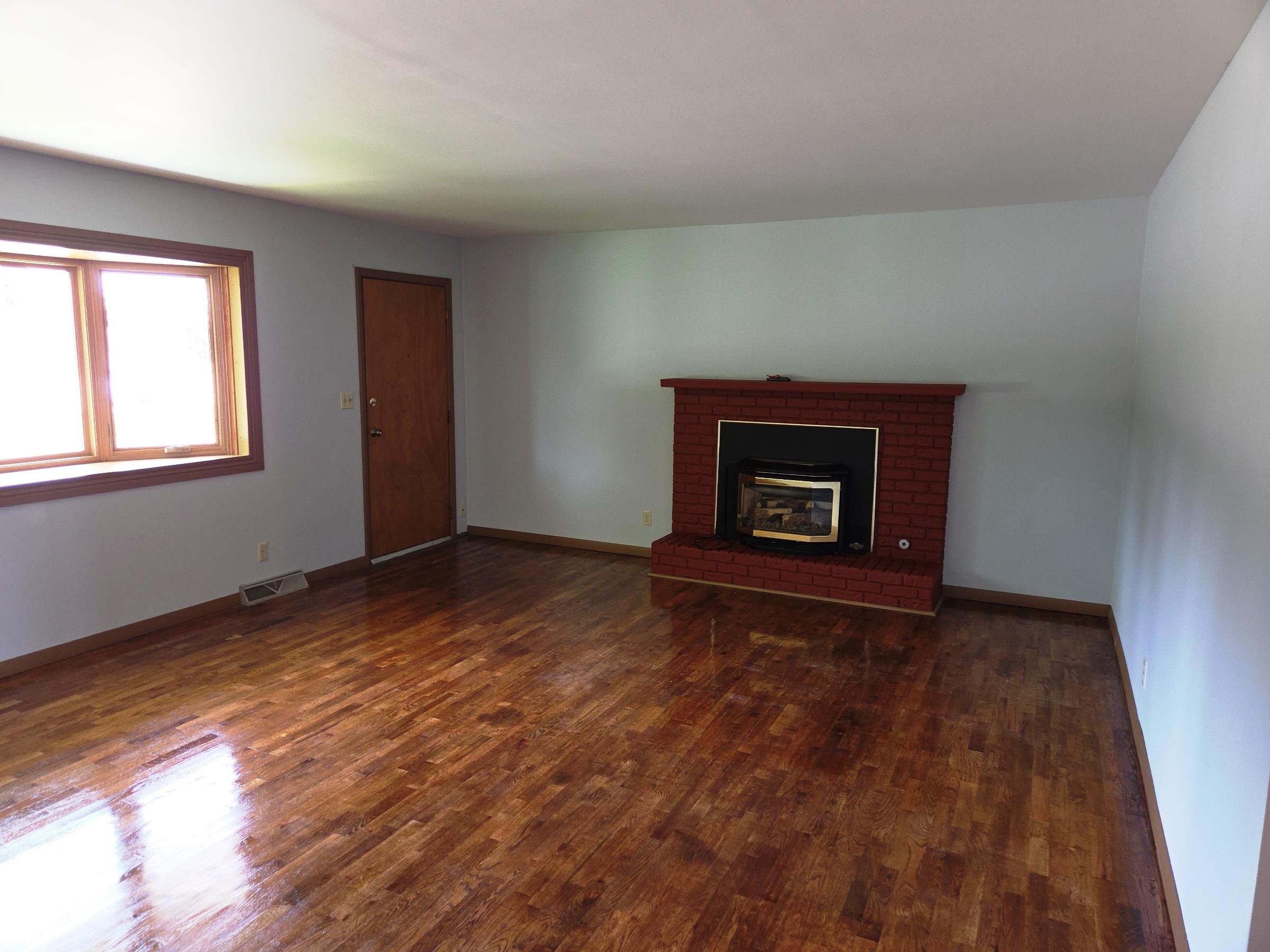 704 Northridge St Property Photo 4