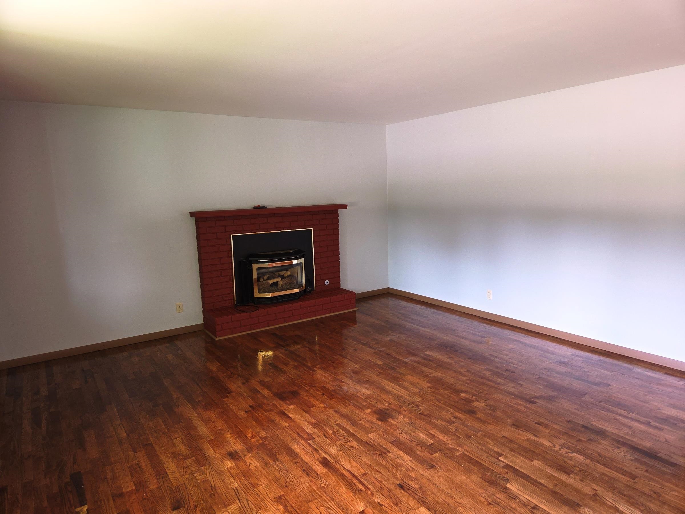 704 Northridge St Property Photo 5