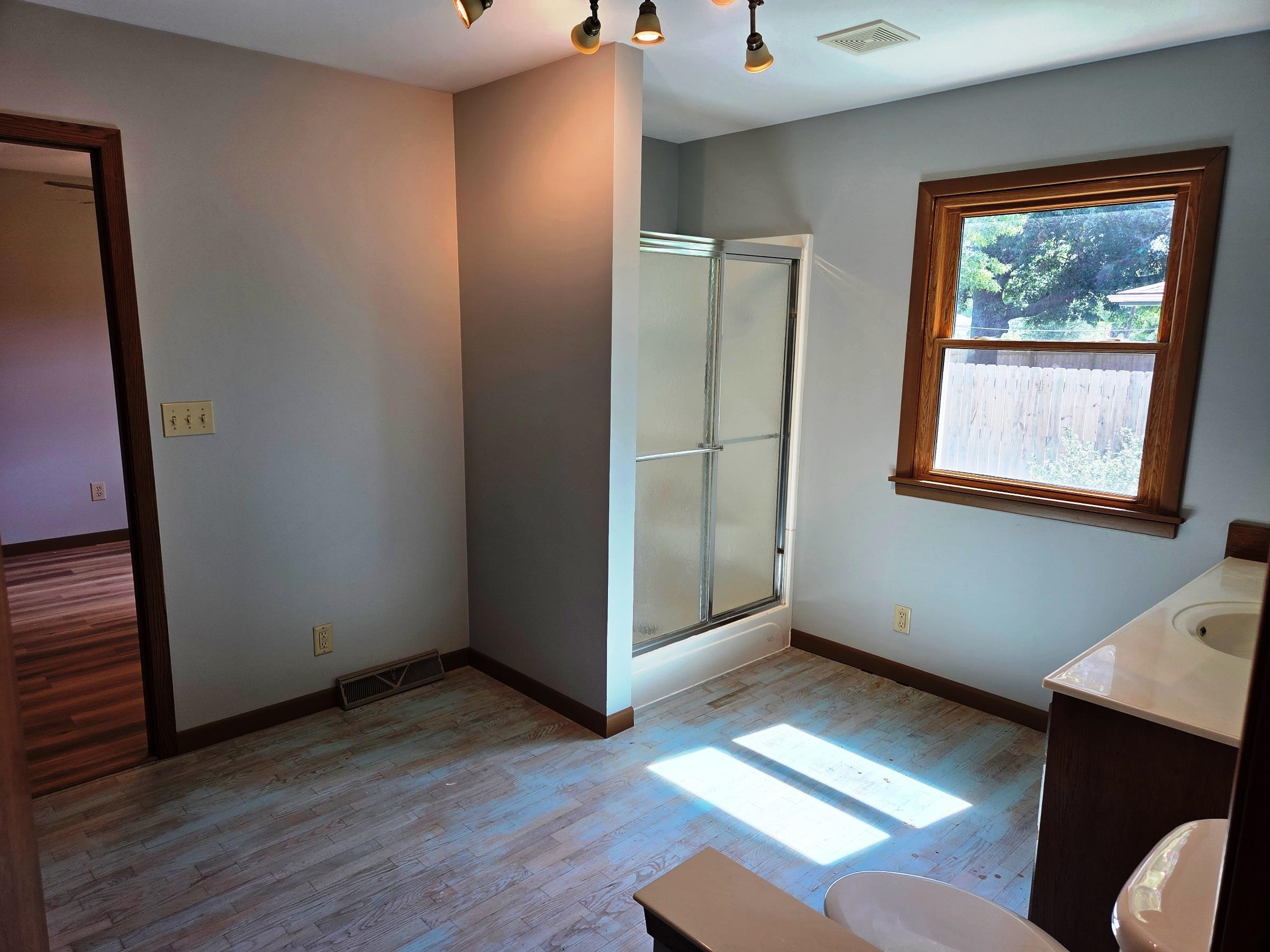 704 Northridge St Property Photo 14