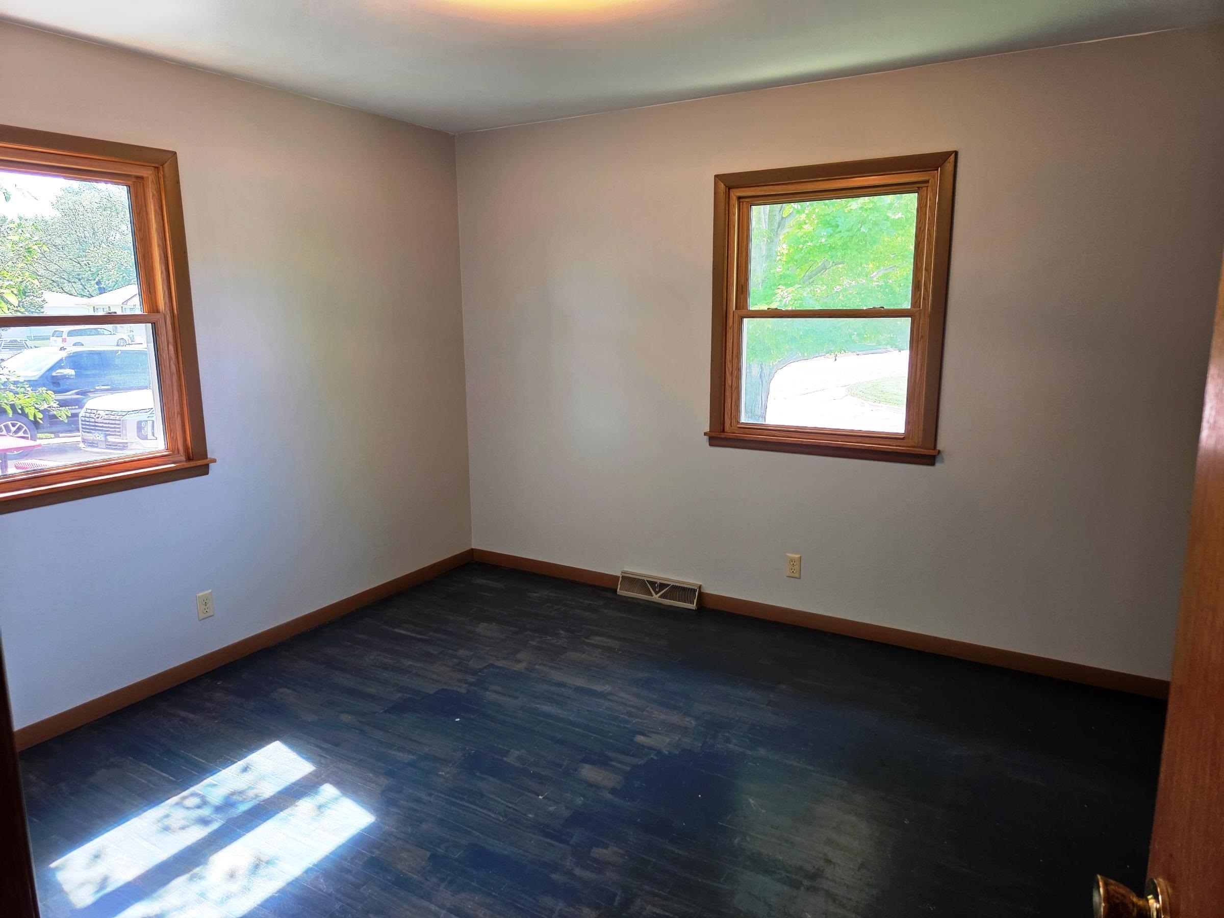 704 Northridge St Property Photo 16