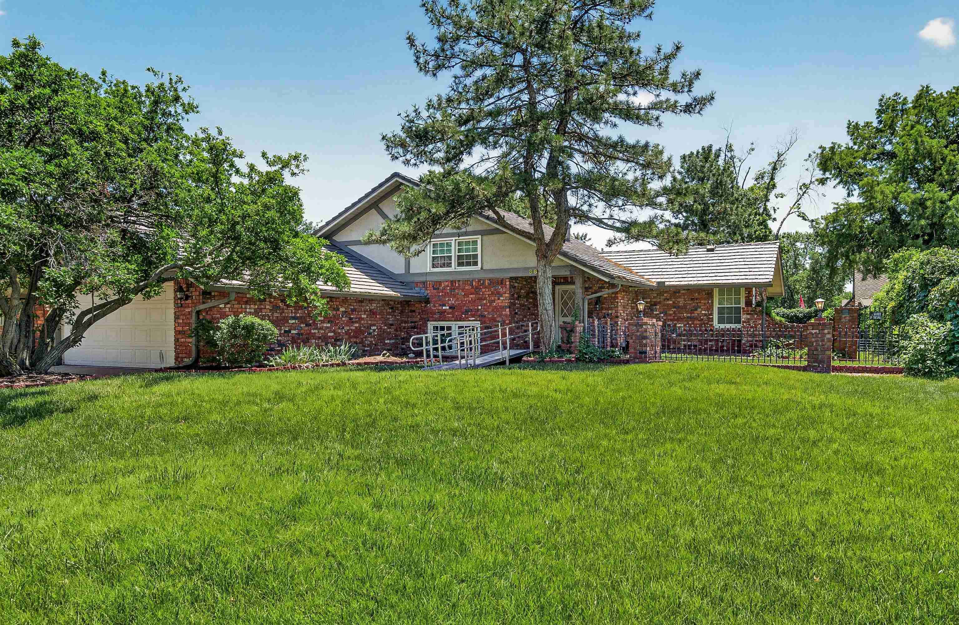 8621 E Tamarac St. Property Photo 1