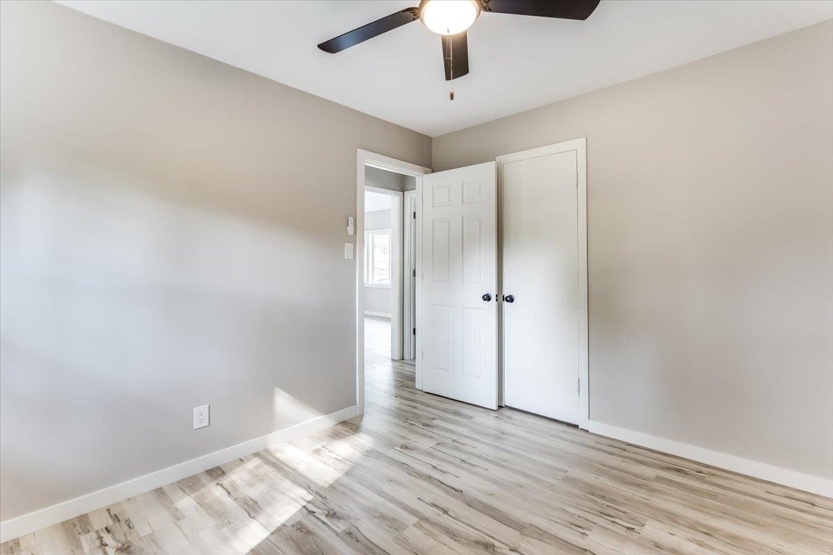 1727 N Northeast Parkway Property Photo 11