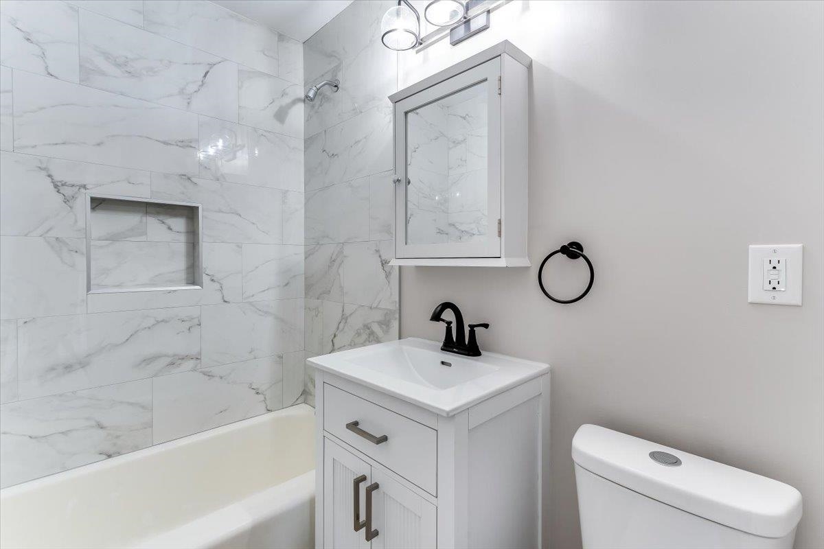 1727 N Northeast Parkway Property Photo 15